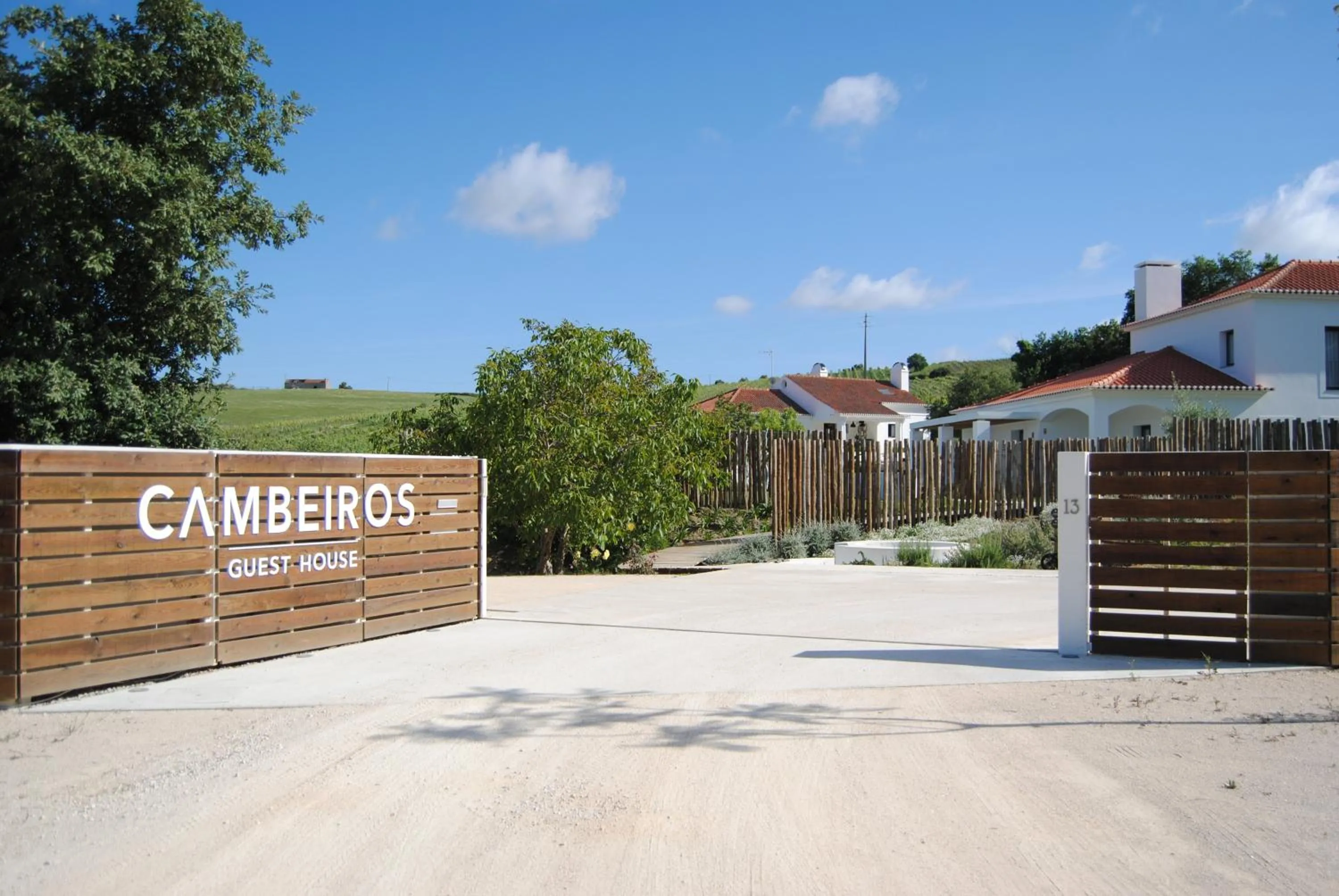 Property building in CAMBEIROS - Guest House