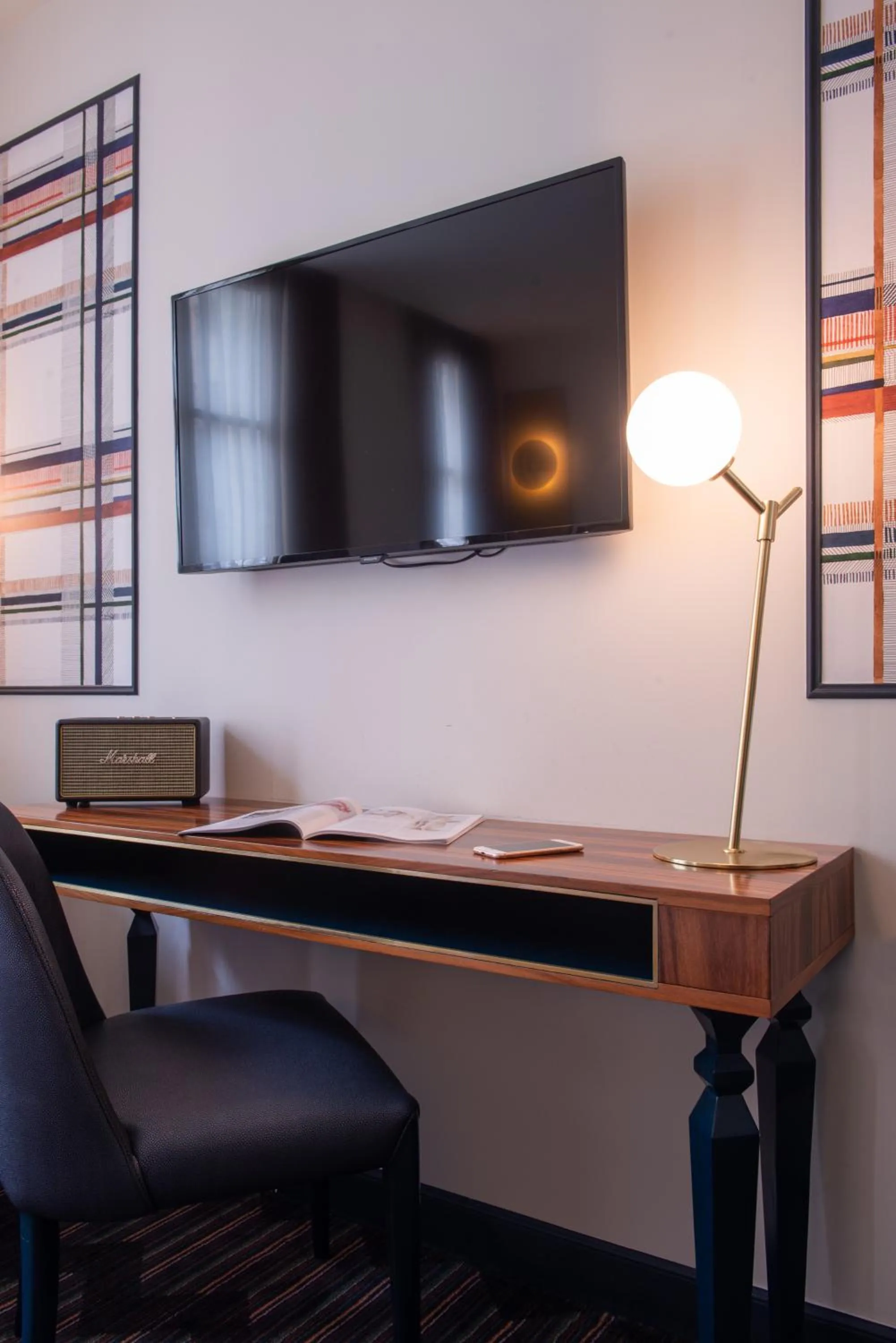 Seating area in Mom'Art Hotel