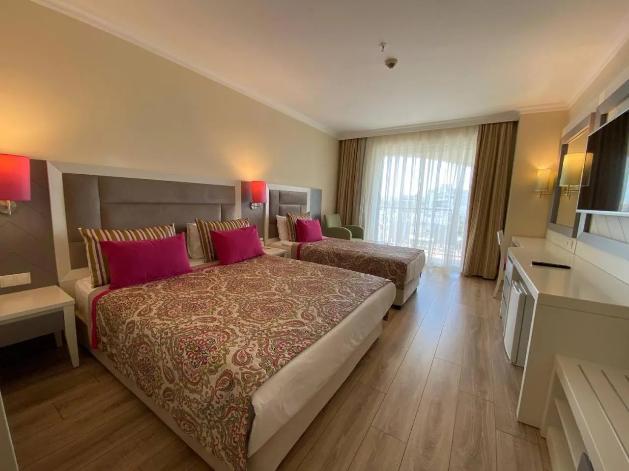 Bed in Orange County Belek