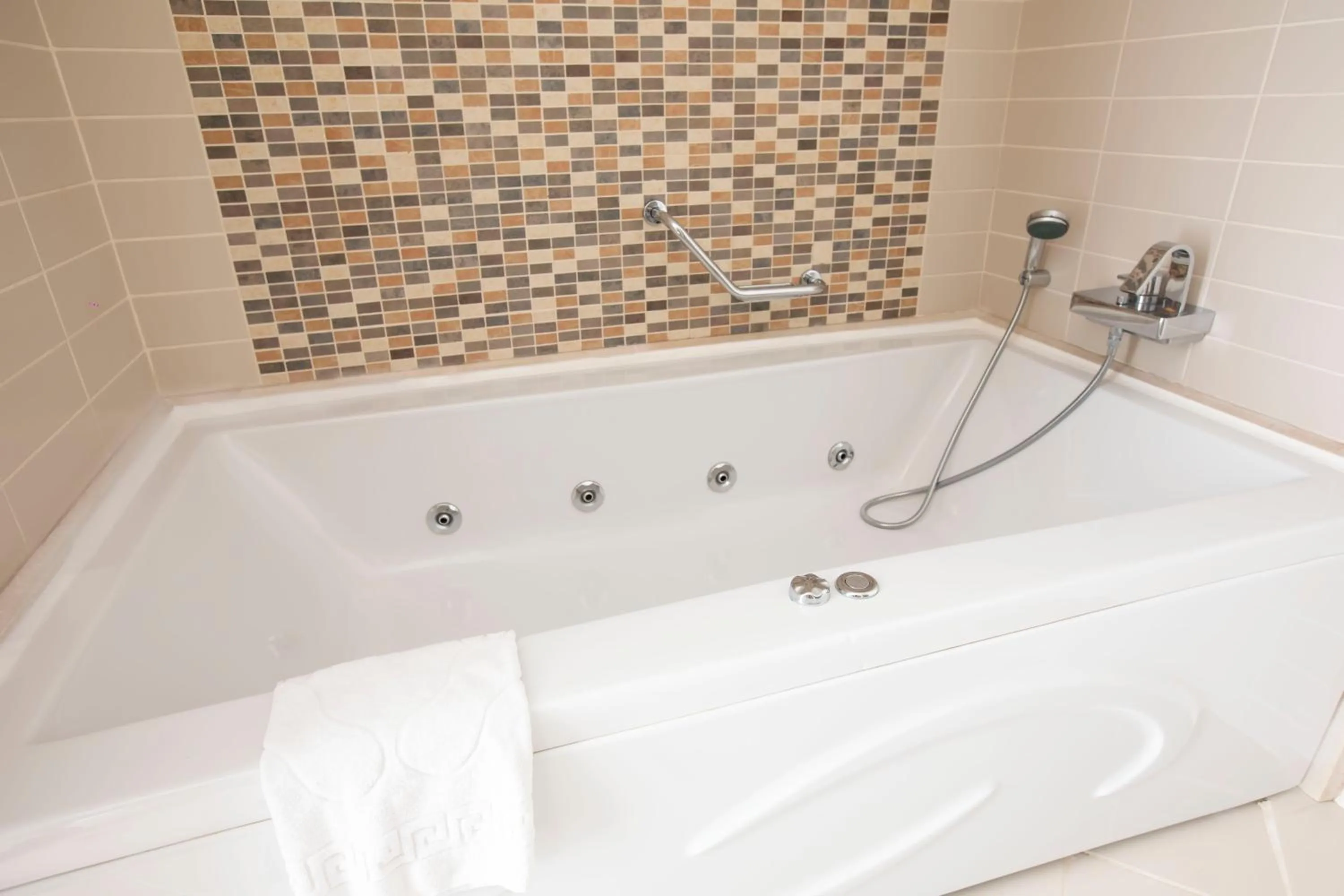 Bathroom in Orange County Belek