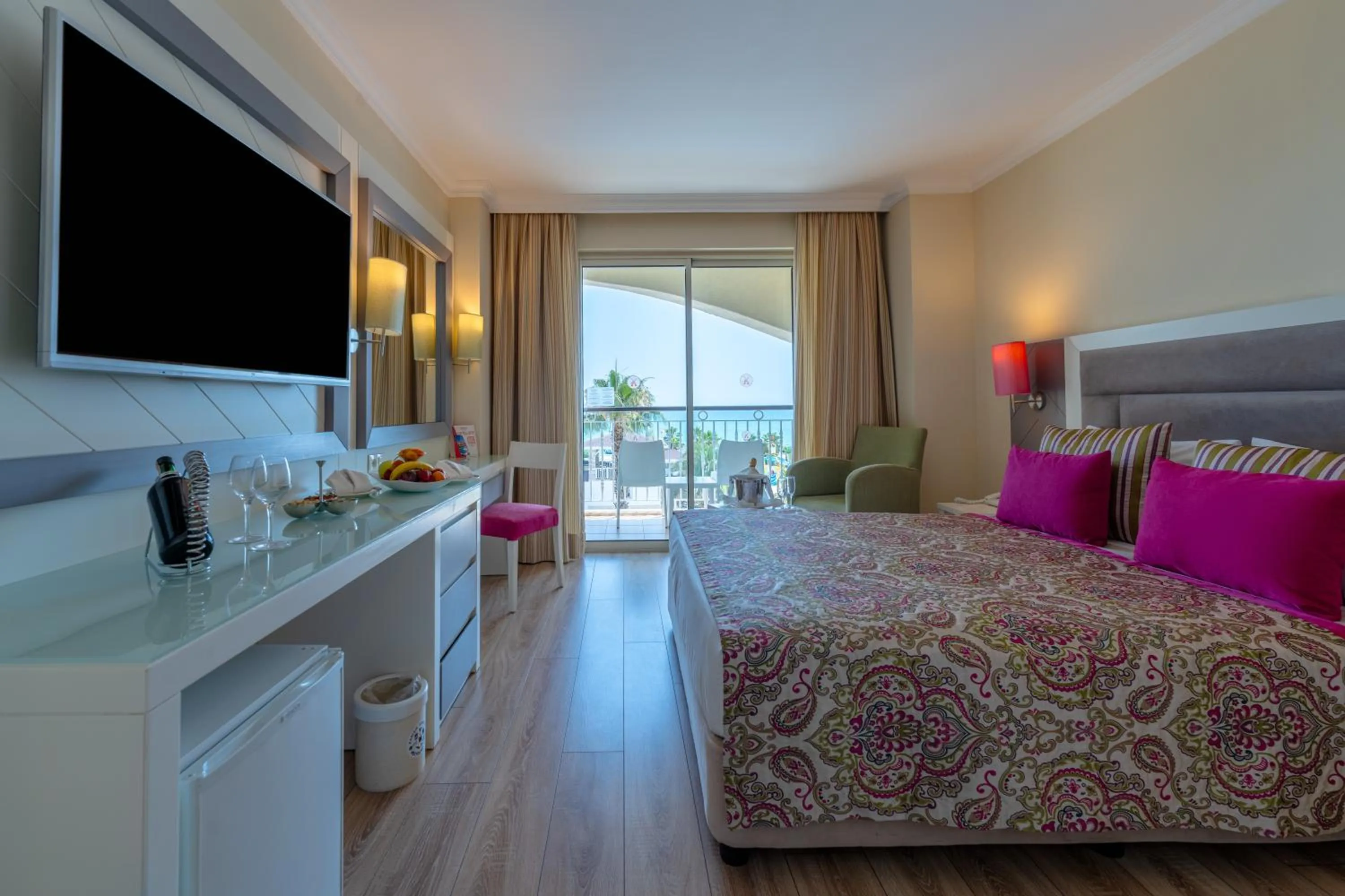 Bed in Orange County Belek