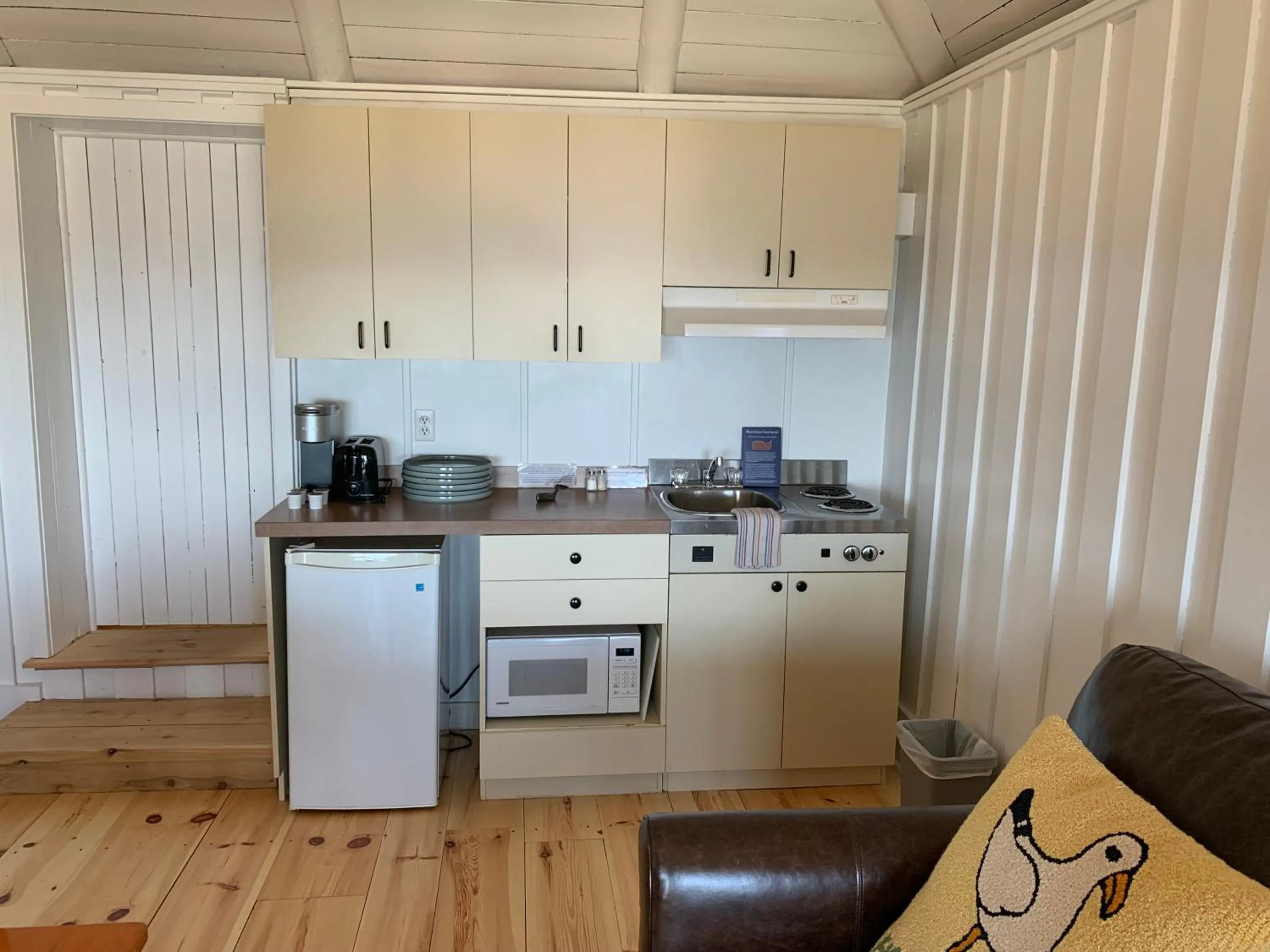 Kitchen or kitchenette in Au Pic de l'Aurore Motel-Chalets