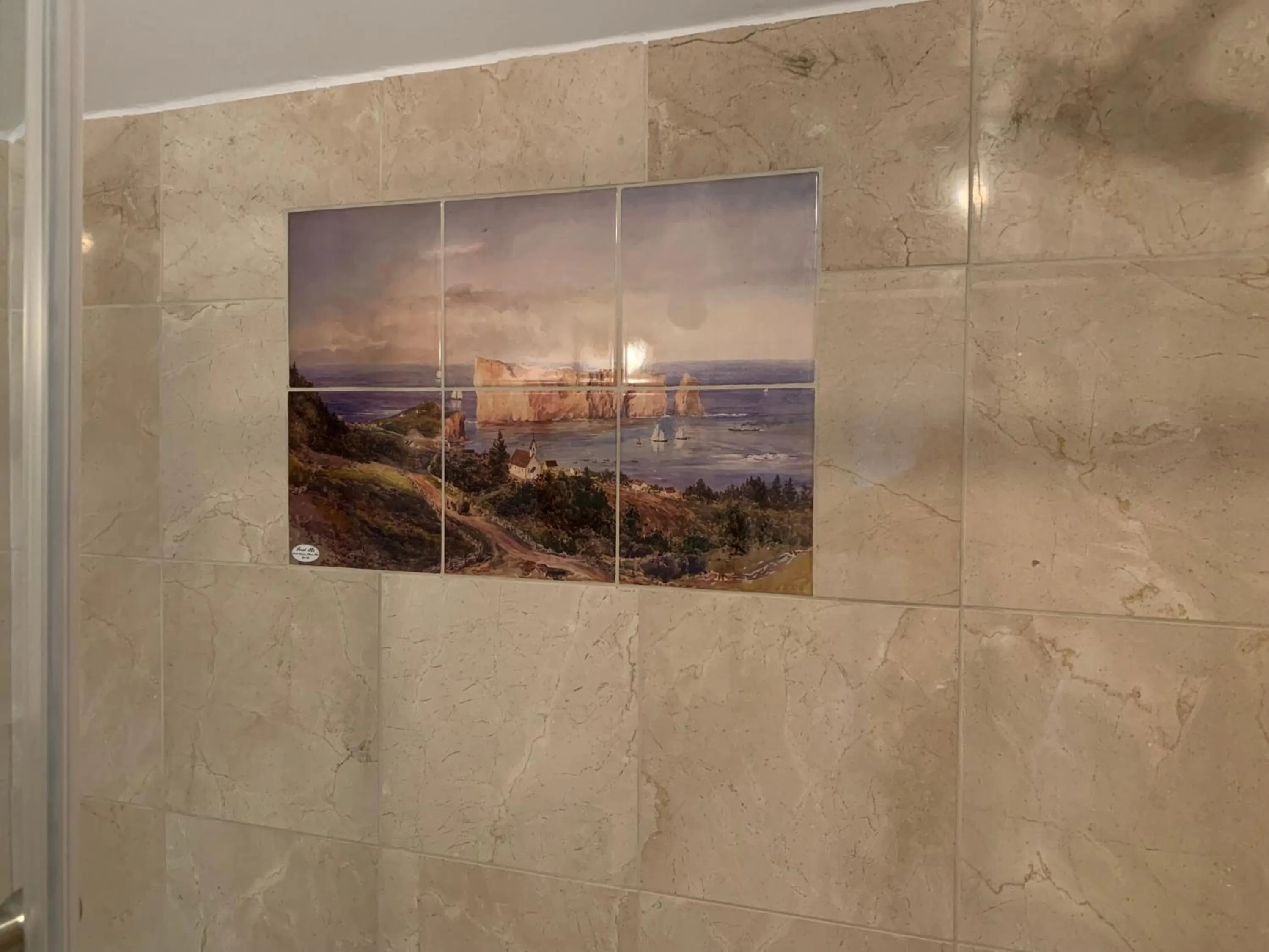 Bathroom in Au Pic de l'Aurore Motel-Chalets