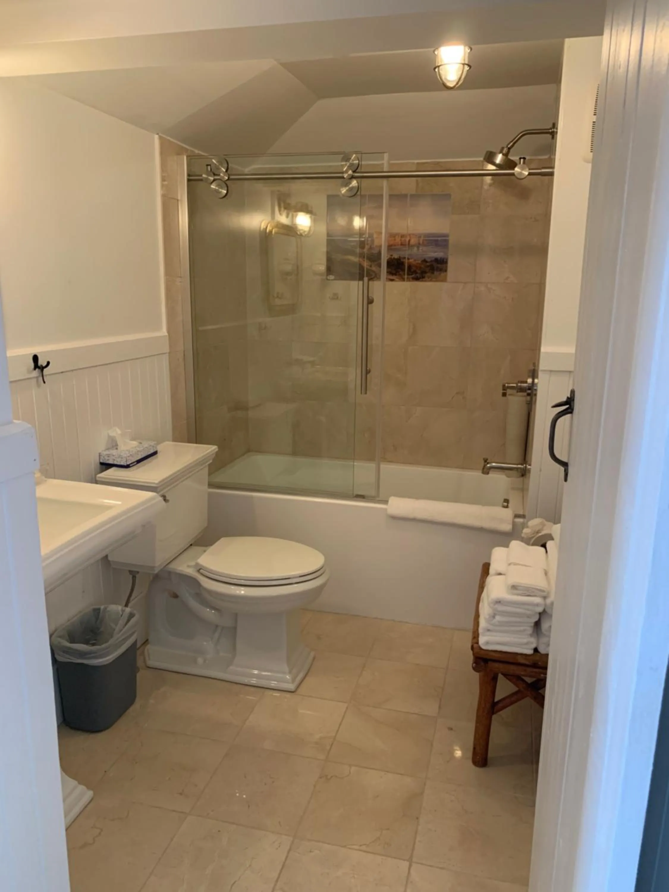 Bathroom in Au Pic de l'Aurore Motel-Chalets