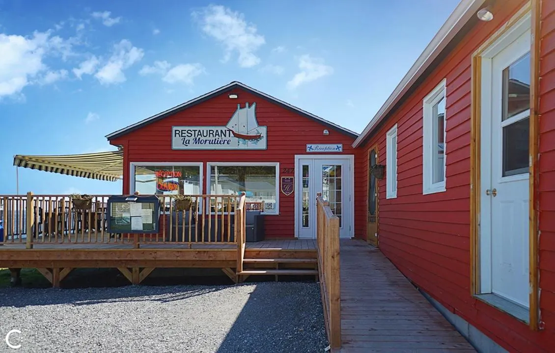 Restaurant/places to eat in Hotel-Motel Fleur de Lys