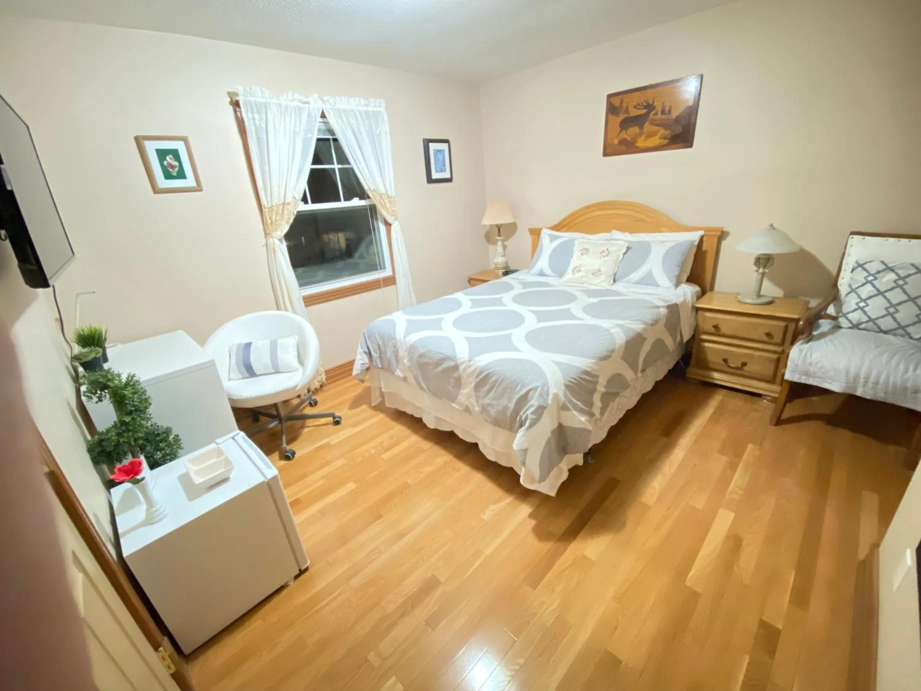 Photo of the whole room, Bed in Anna's Bed & Breakfast