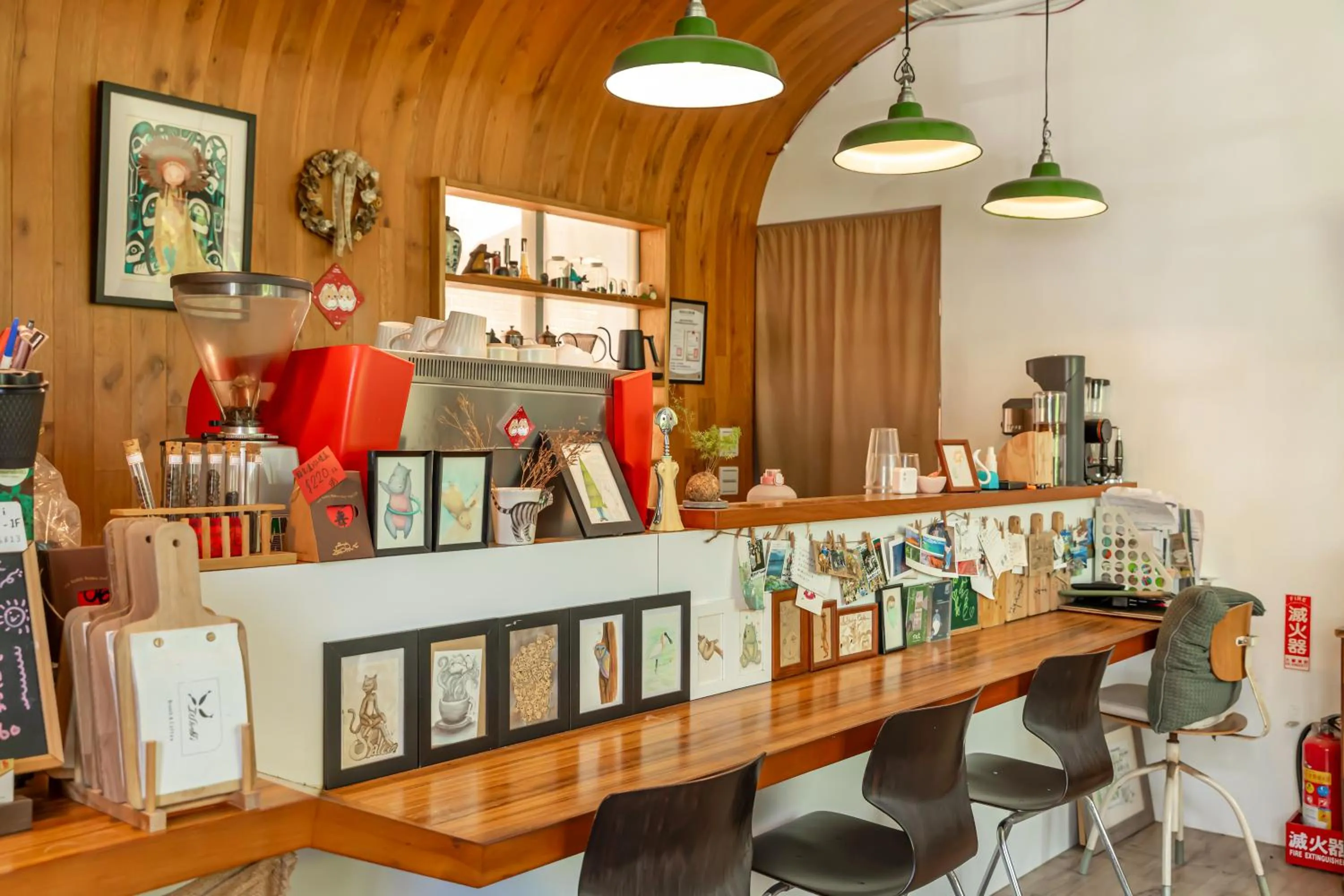 Restaurant/places to eat in IsShoNi house