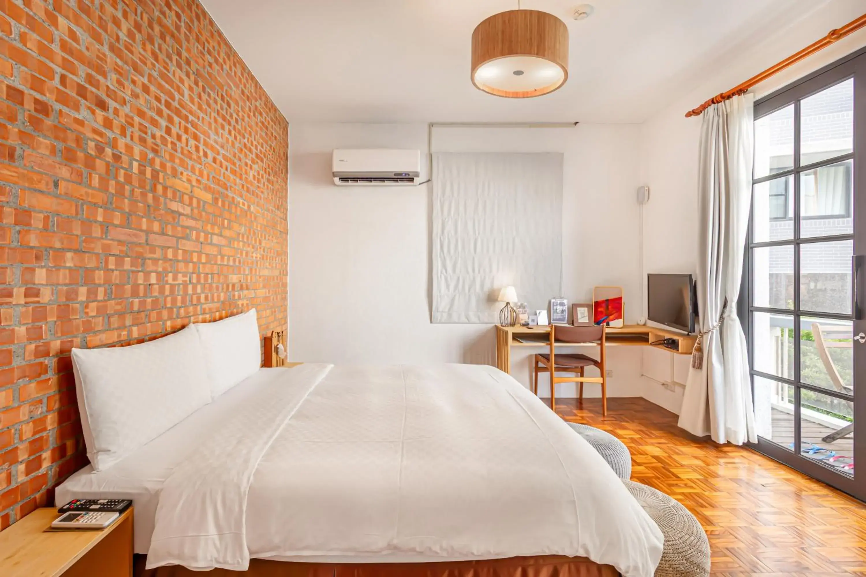 Double Room with Balcony and Garden View in IsShoNi house Double Room with Balcony and Garden View in IsShoNi house