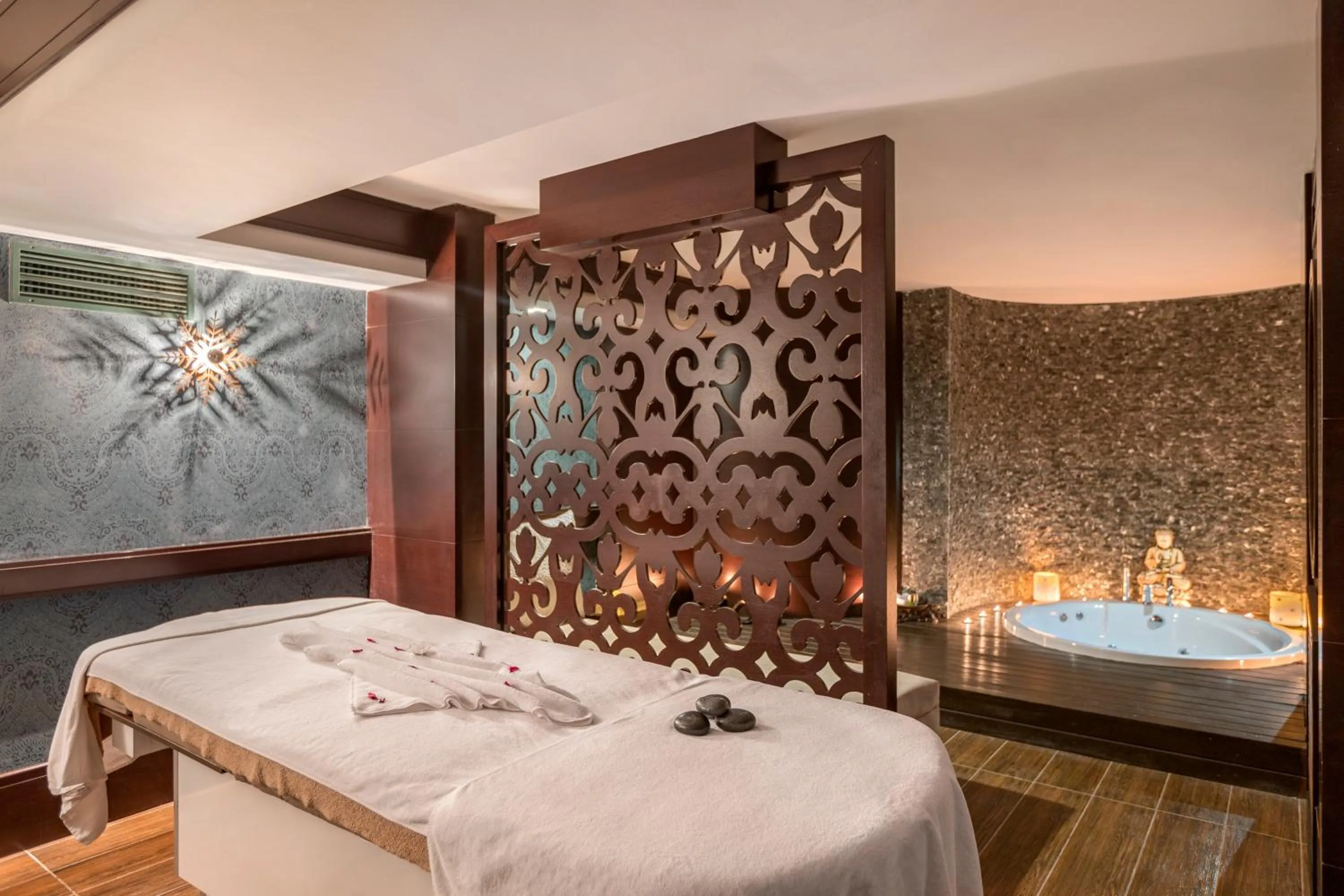 Spa and wellness centre/facilities, Bed in Dobedan Exclusive Hotel & Spa ''Ex Brand Alva Donna Exclusive Hotel & Spa''