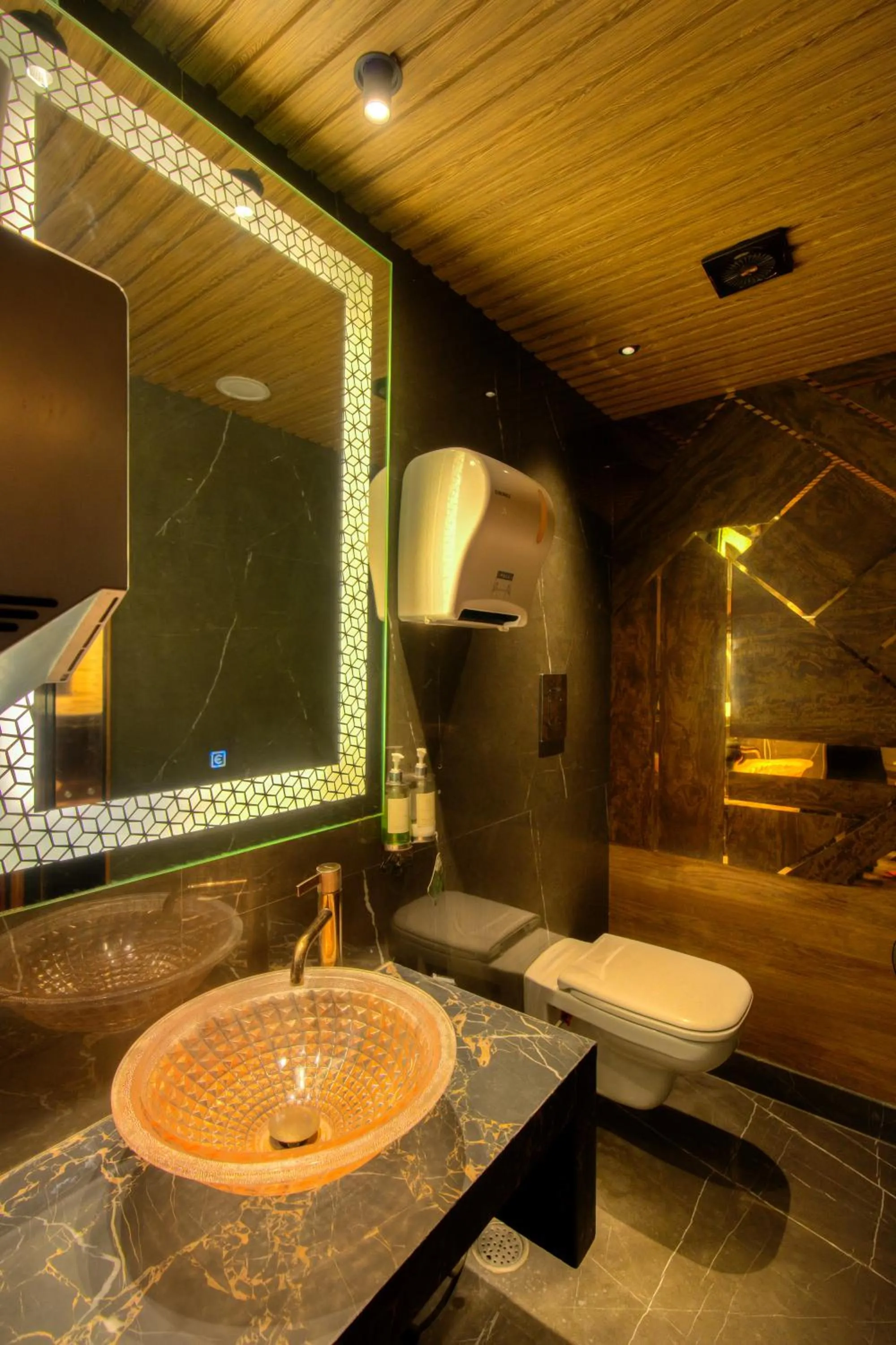 Bathroom in THE SINGH EMPIRE,New Delhi City Centre