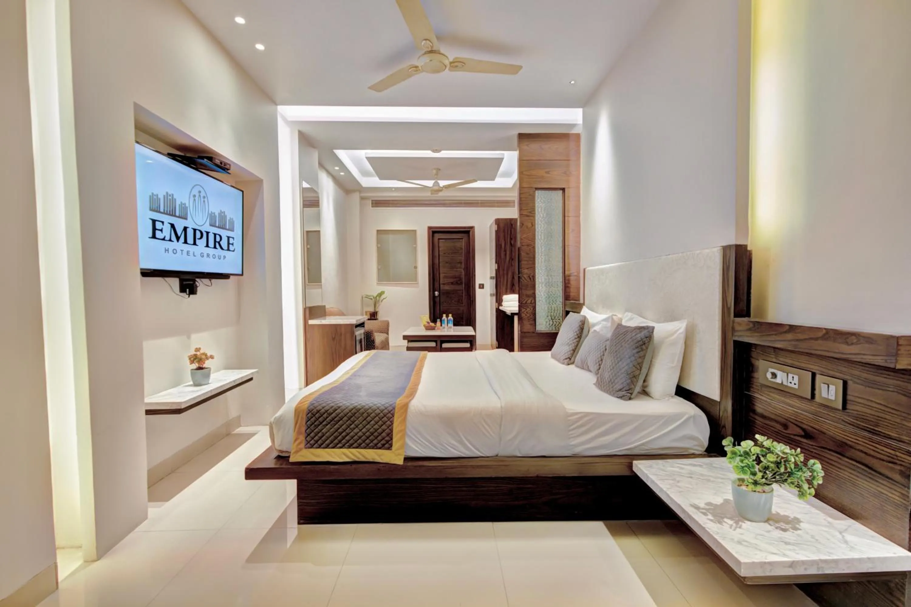 Photo of the whole room in THE SINGH EMPIRE,New Delhi City Centre