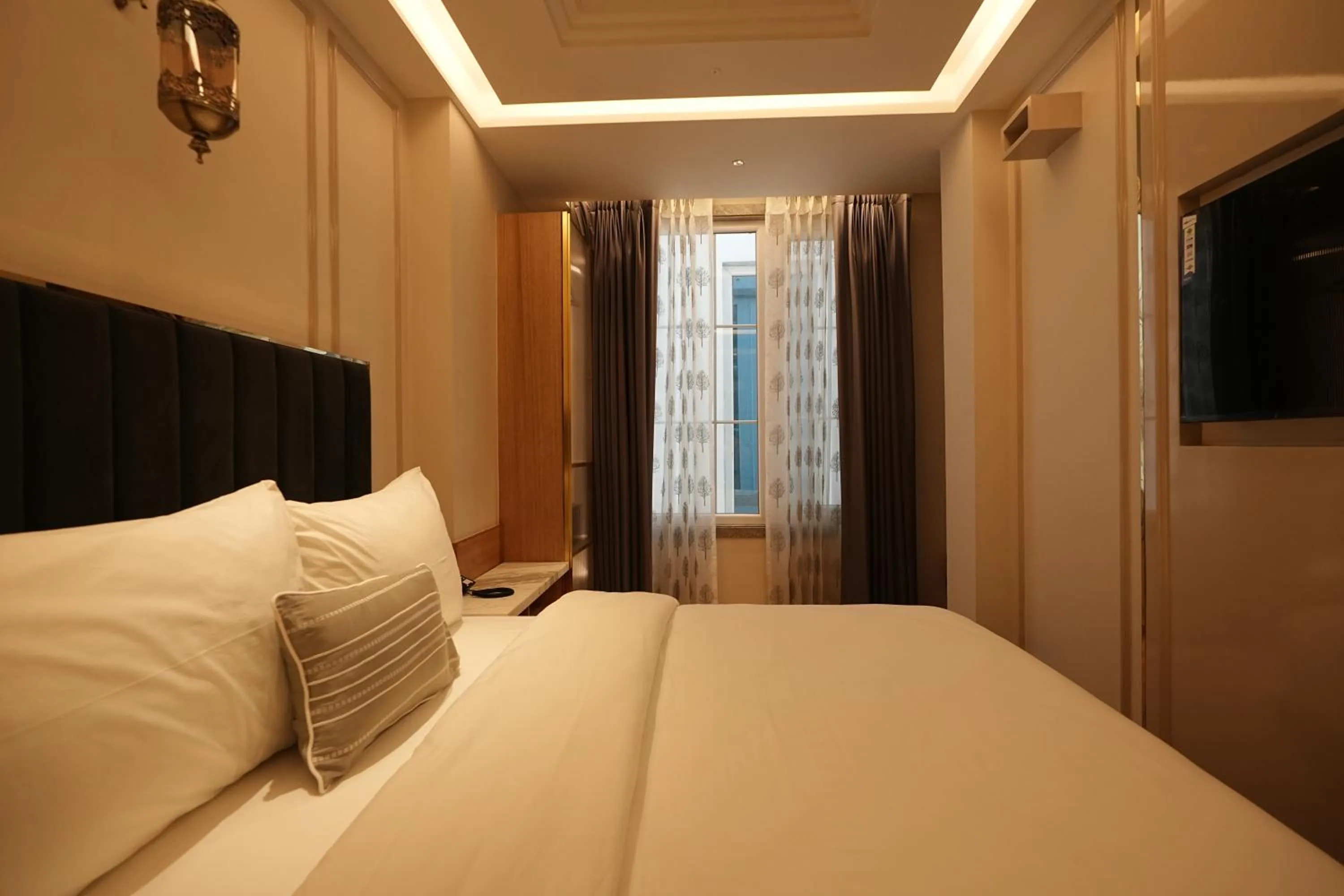 VIP in THE SINGH EMPIRE,New Delhi City Centre