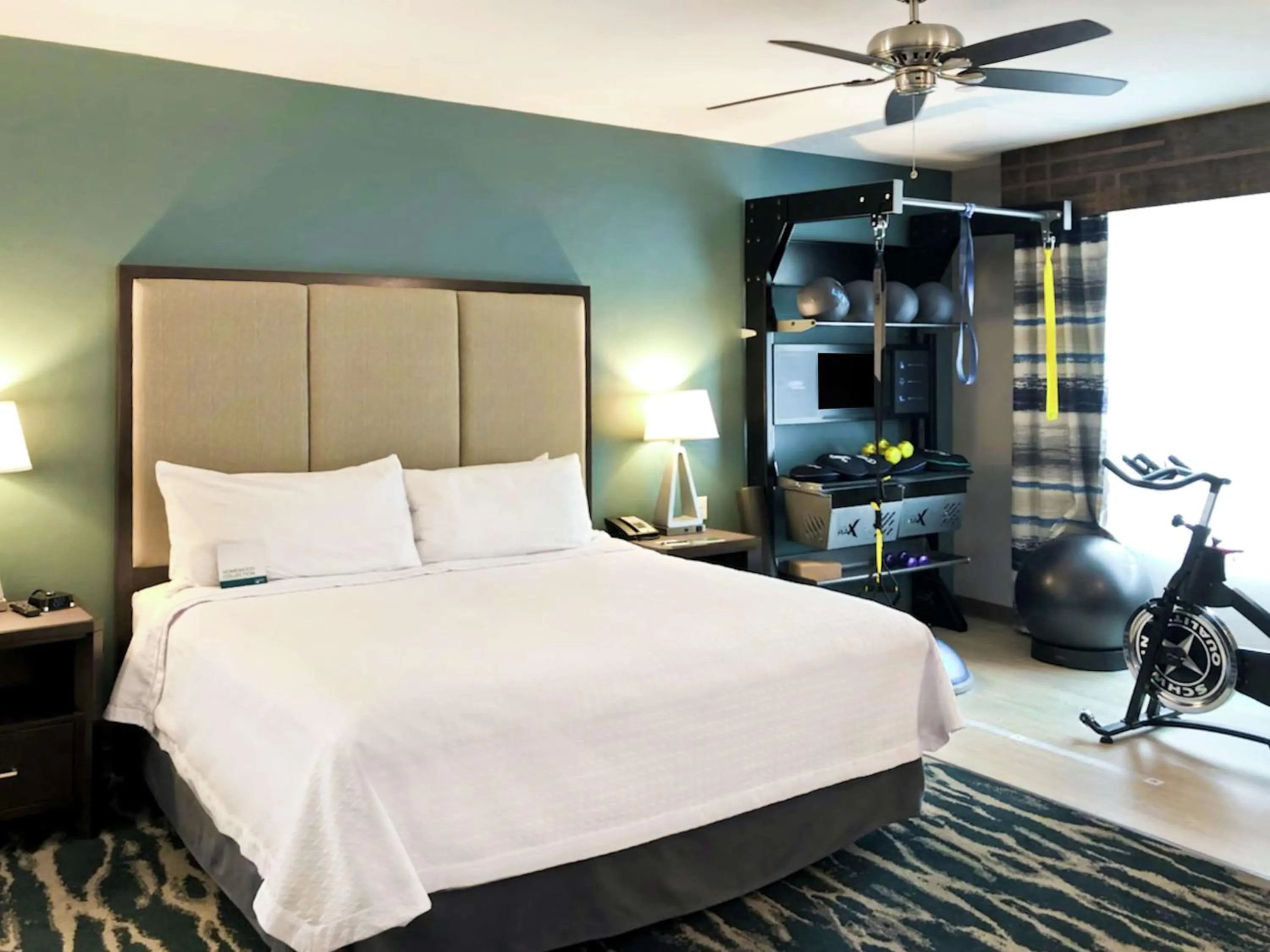 Bed in Homewood Suites by Hilton Conroe