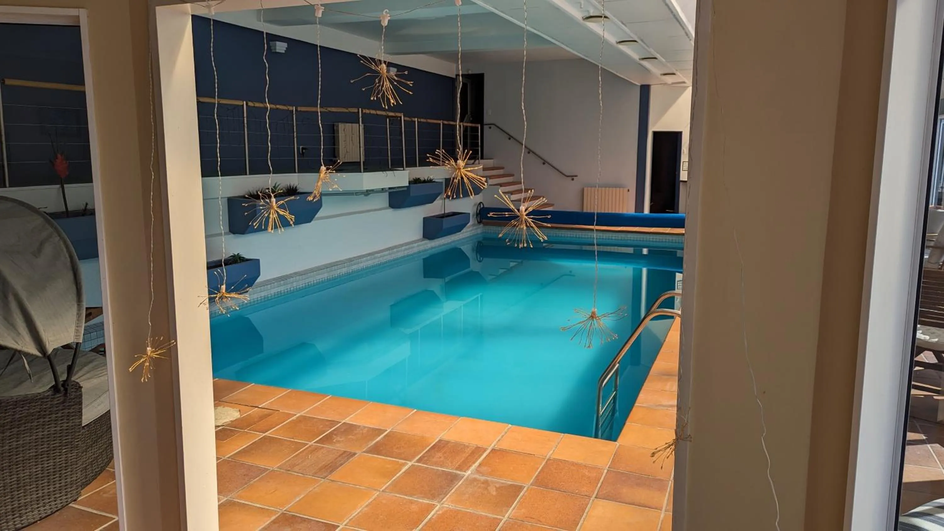 Swimming pool in Harbour Lodge Wellington