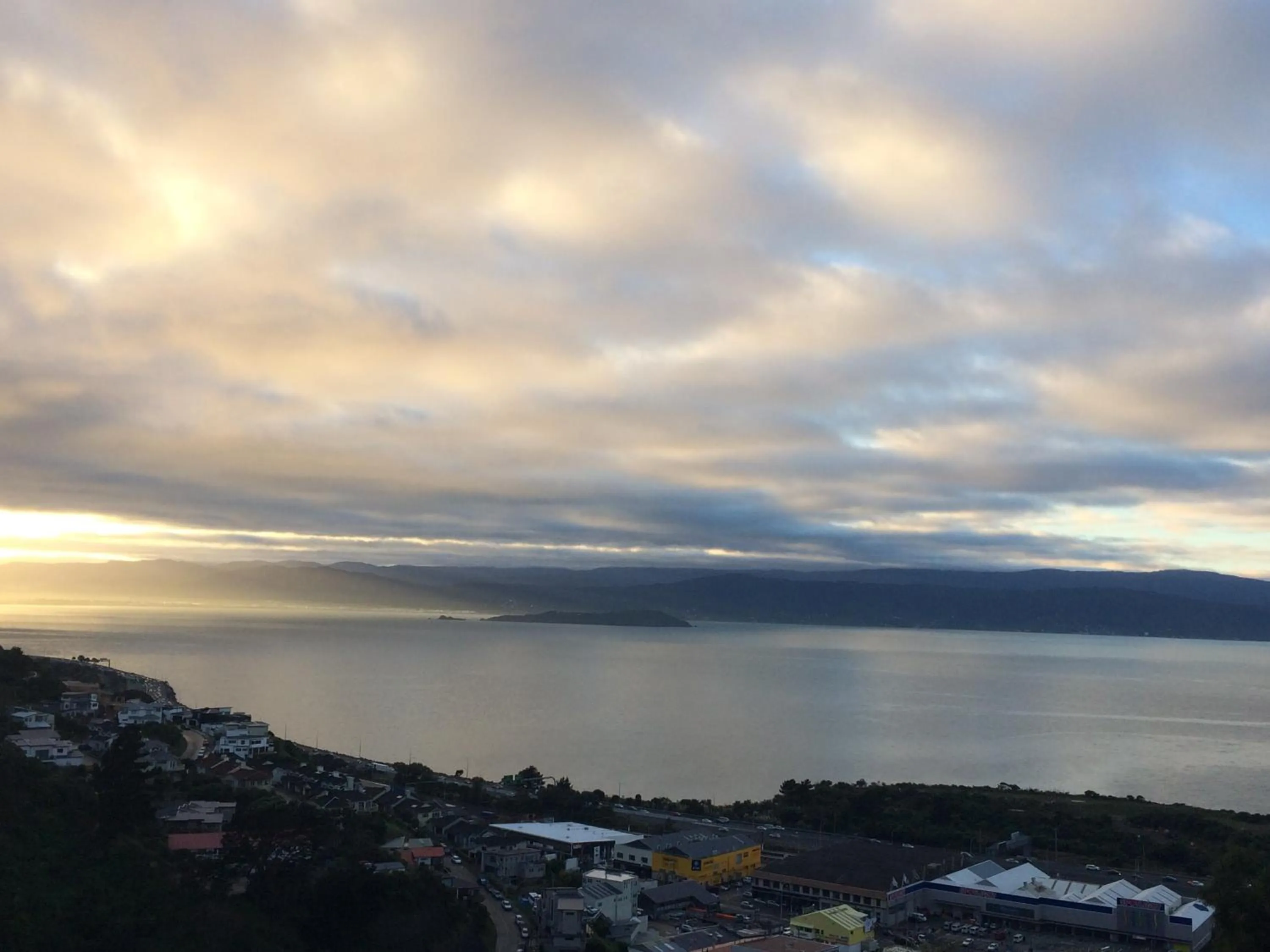 Sunrise in Harbour Lodge Wellington