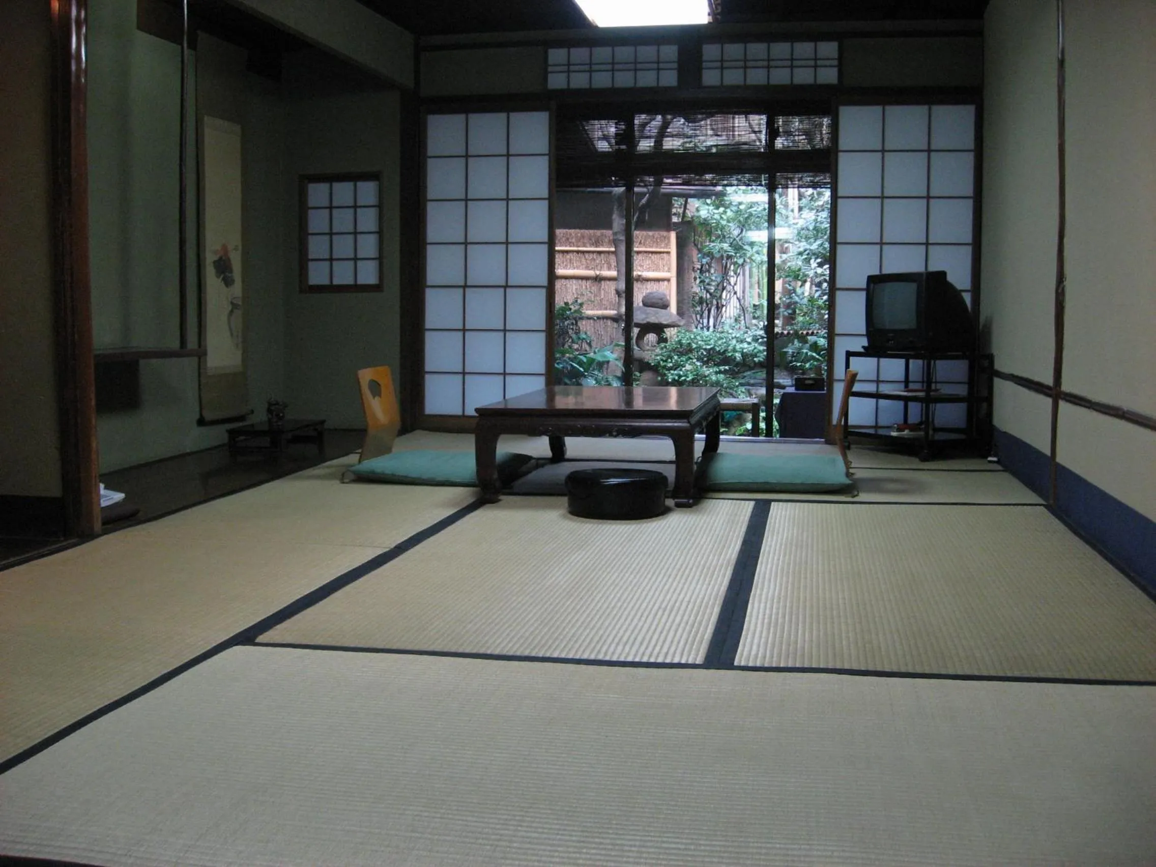 Photo of the whole room in Gion Yoshiima