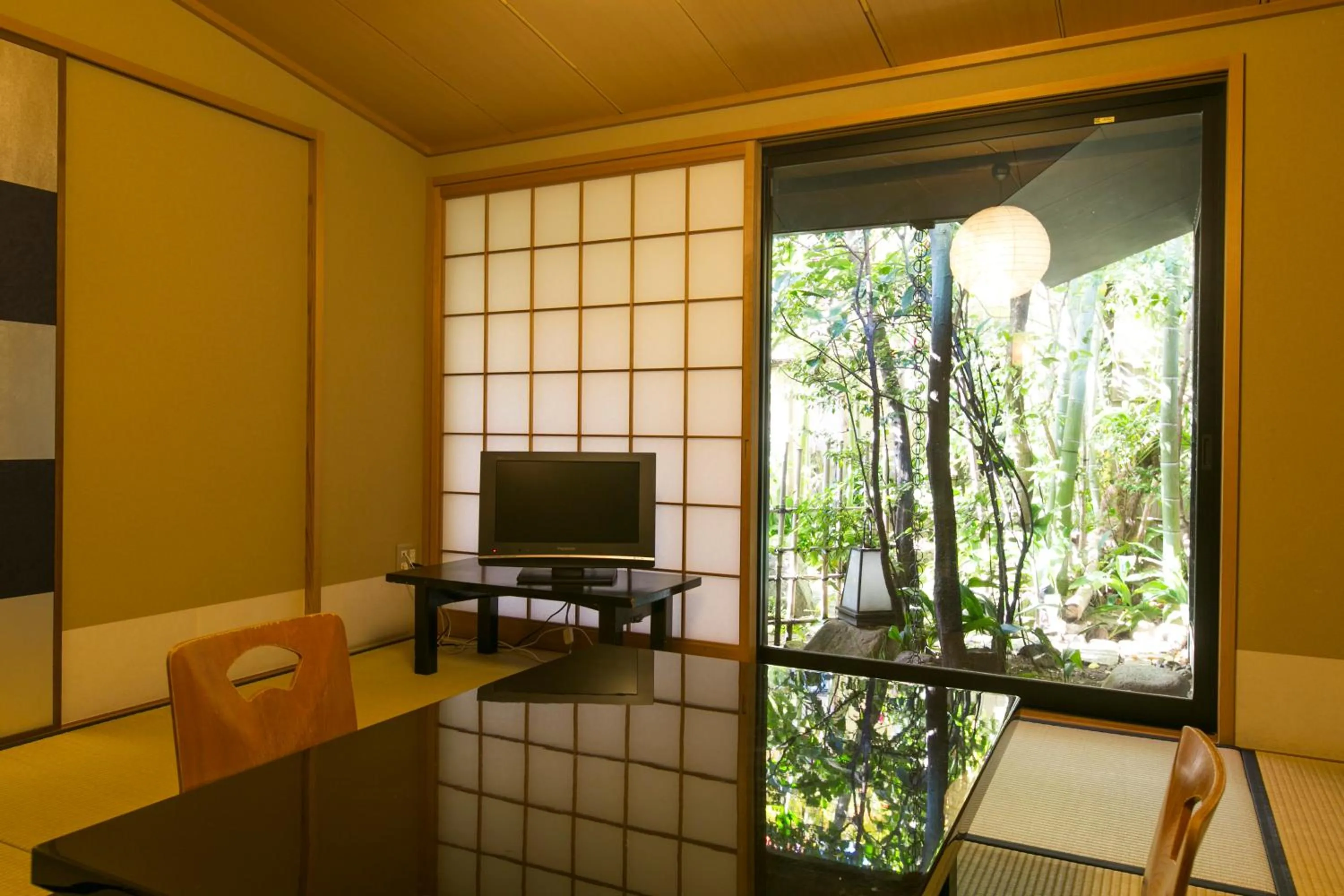 Photo of the whole room in Gion Yoshiima