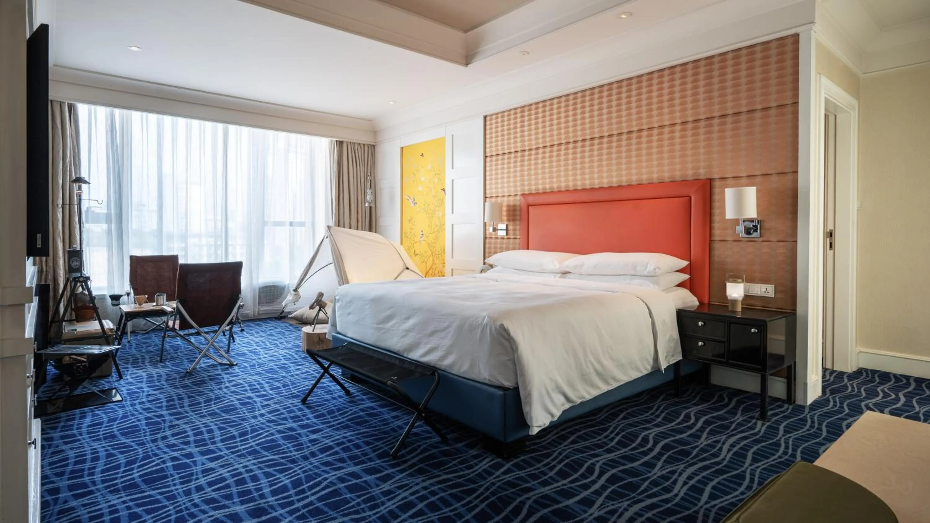 Photo of the whole room, Bed in JW Marriott Hotel Hangzhou