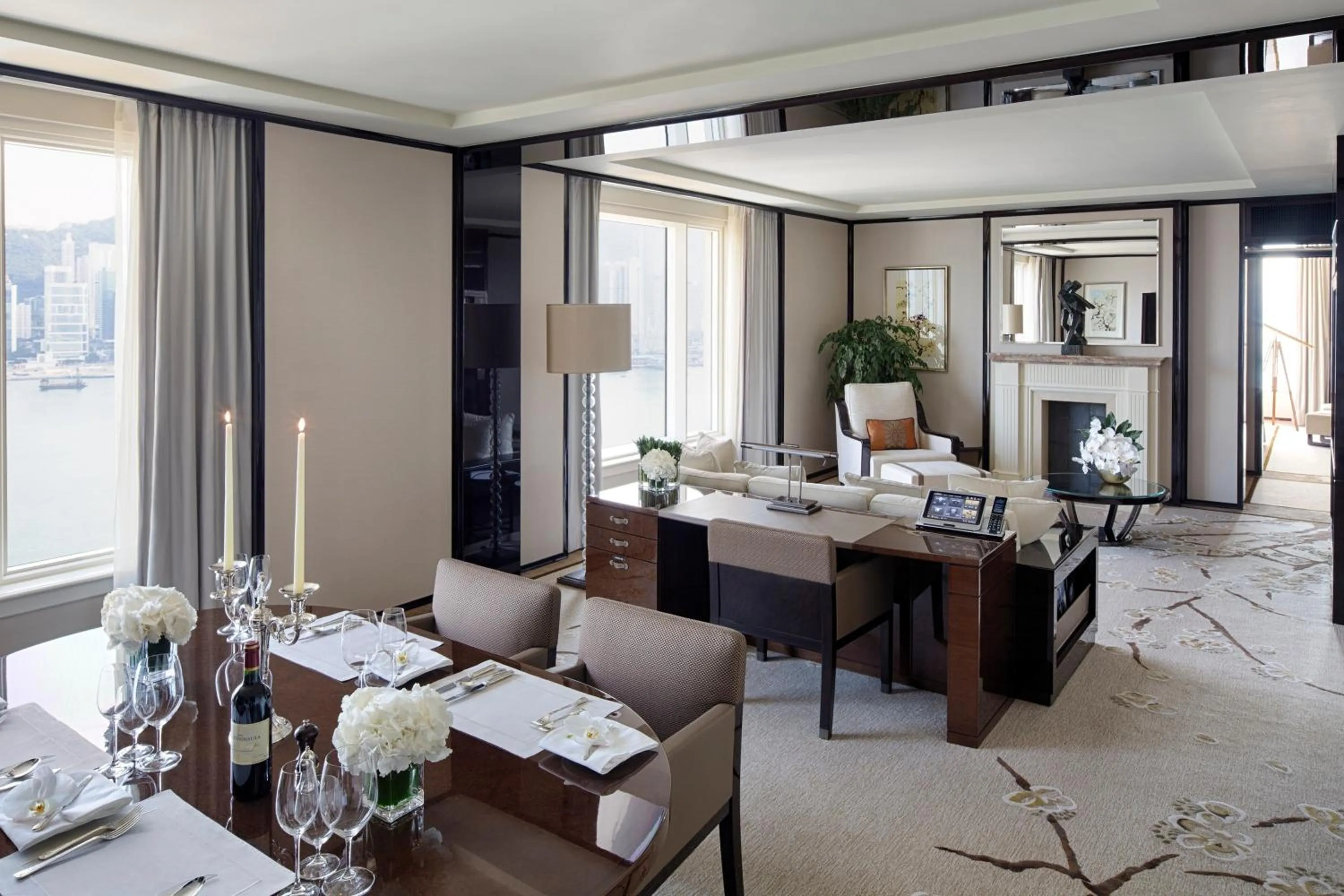 Living room in The Peninsula Hong Kong