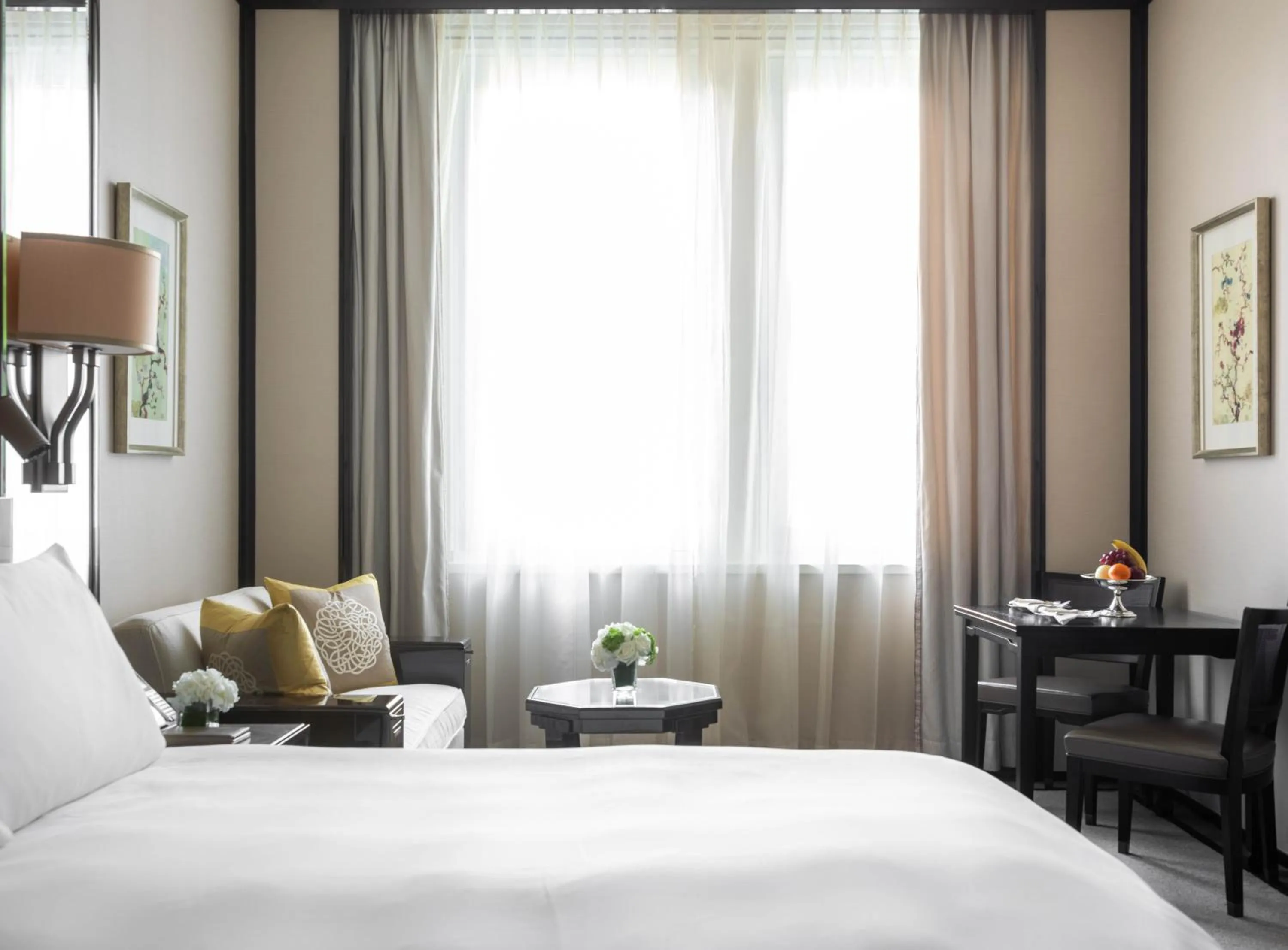 Bed in The Peninsula Hong Kong