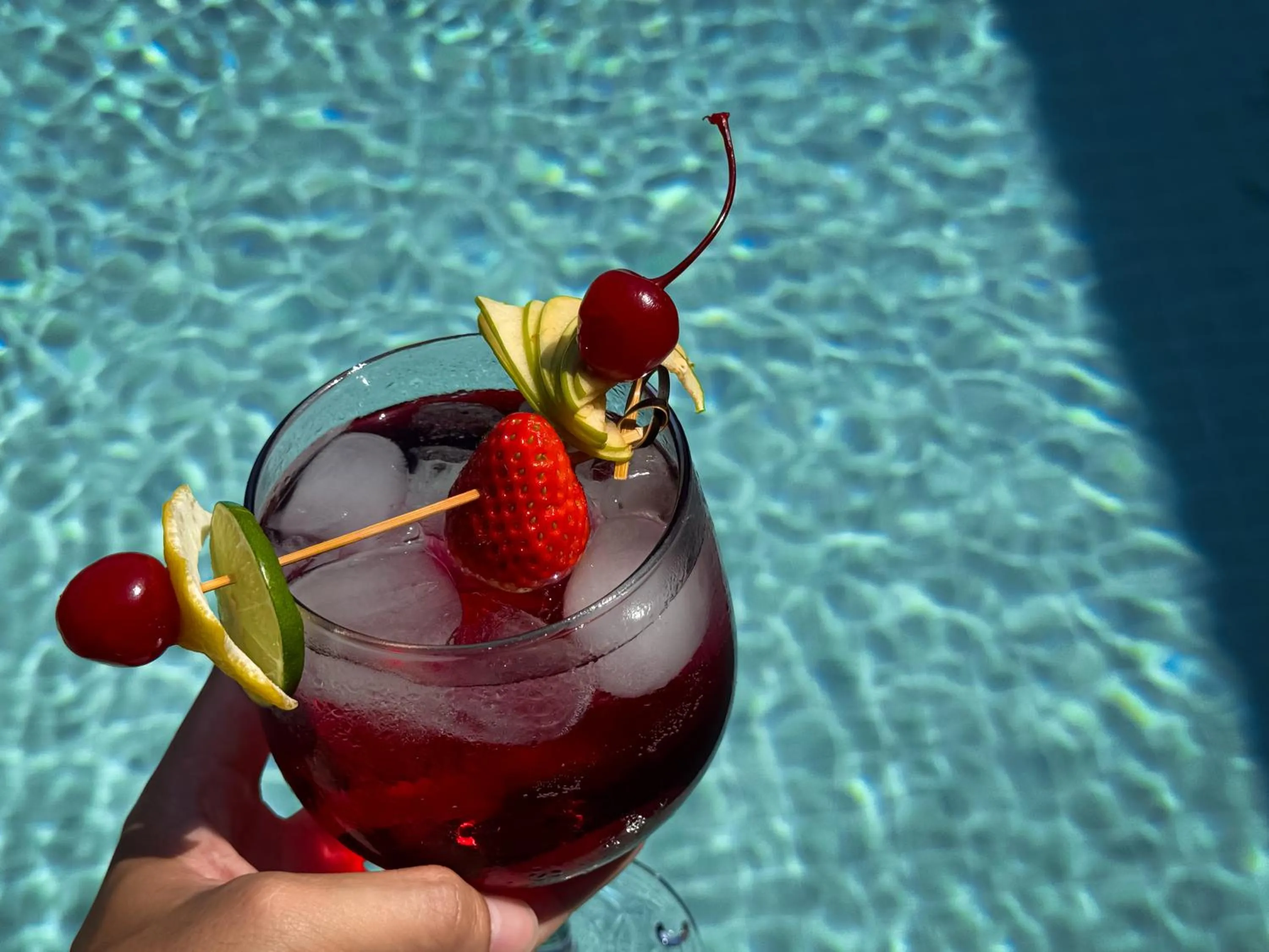 Swimming pool in Villa Tantawan Resort - Private Pool Villas