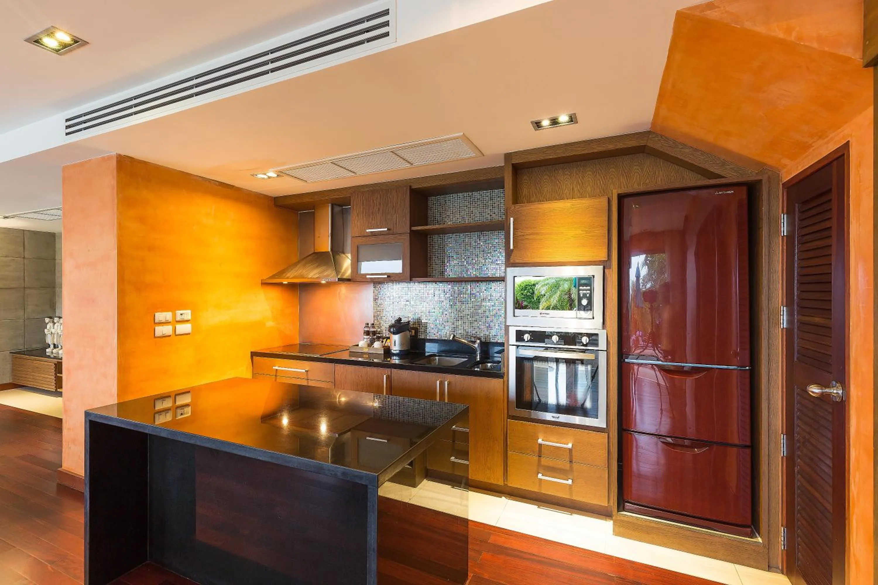 Kitchen or kitchenette in Villa Tantawan Resort - Private Pool Villas