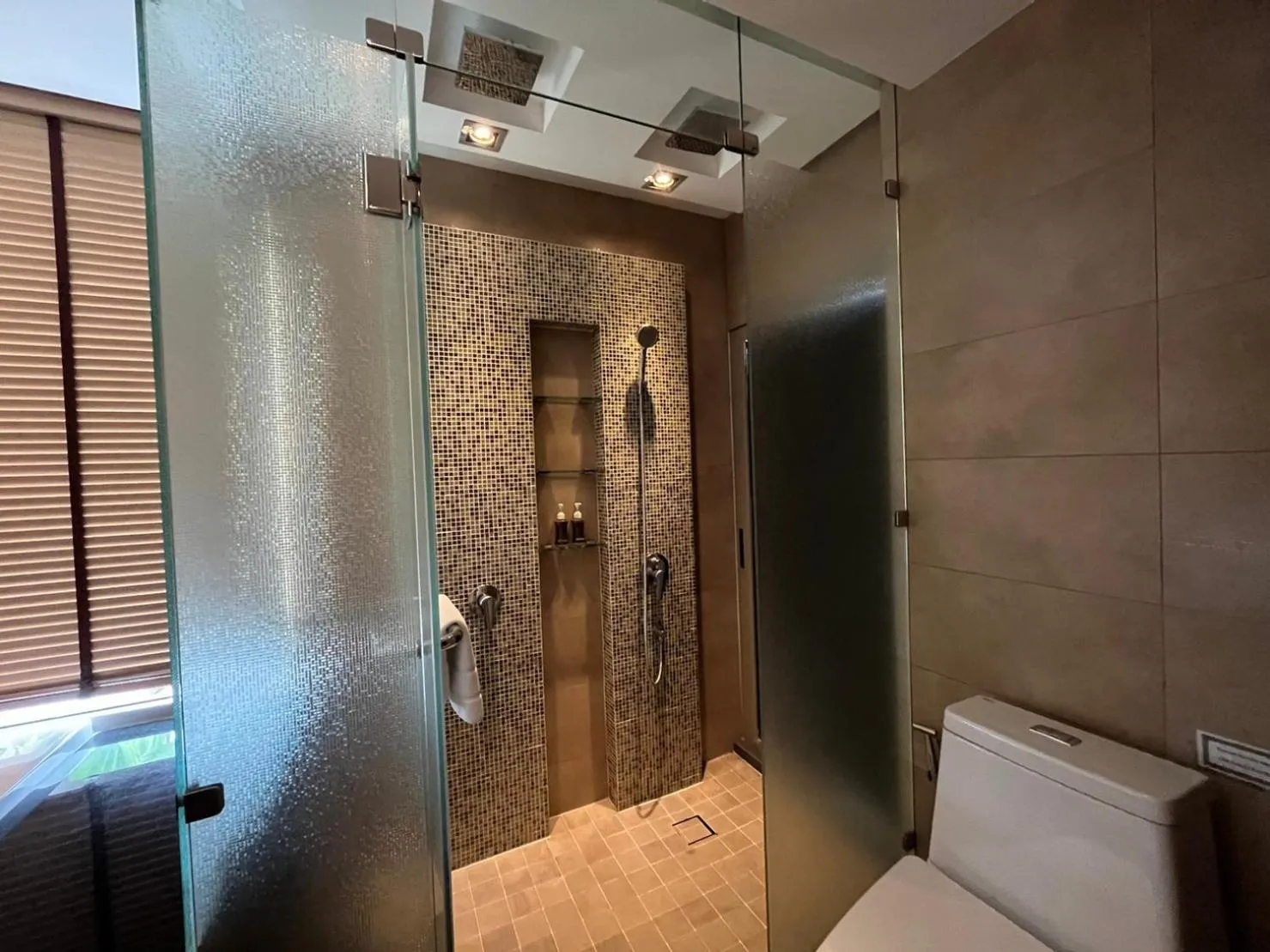 Shower in Villa Tantawan Resort - Private Pool Villas