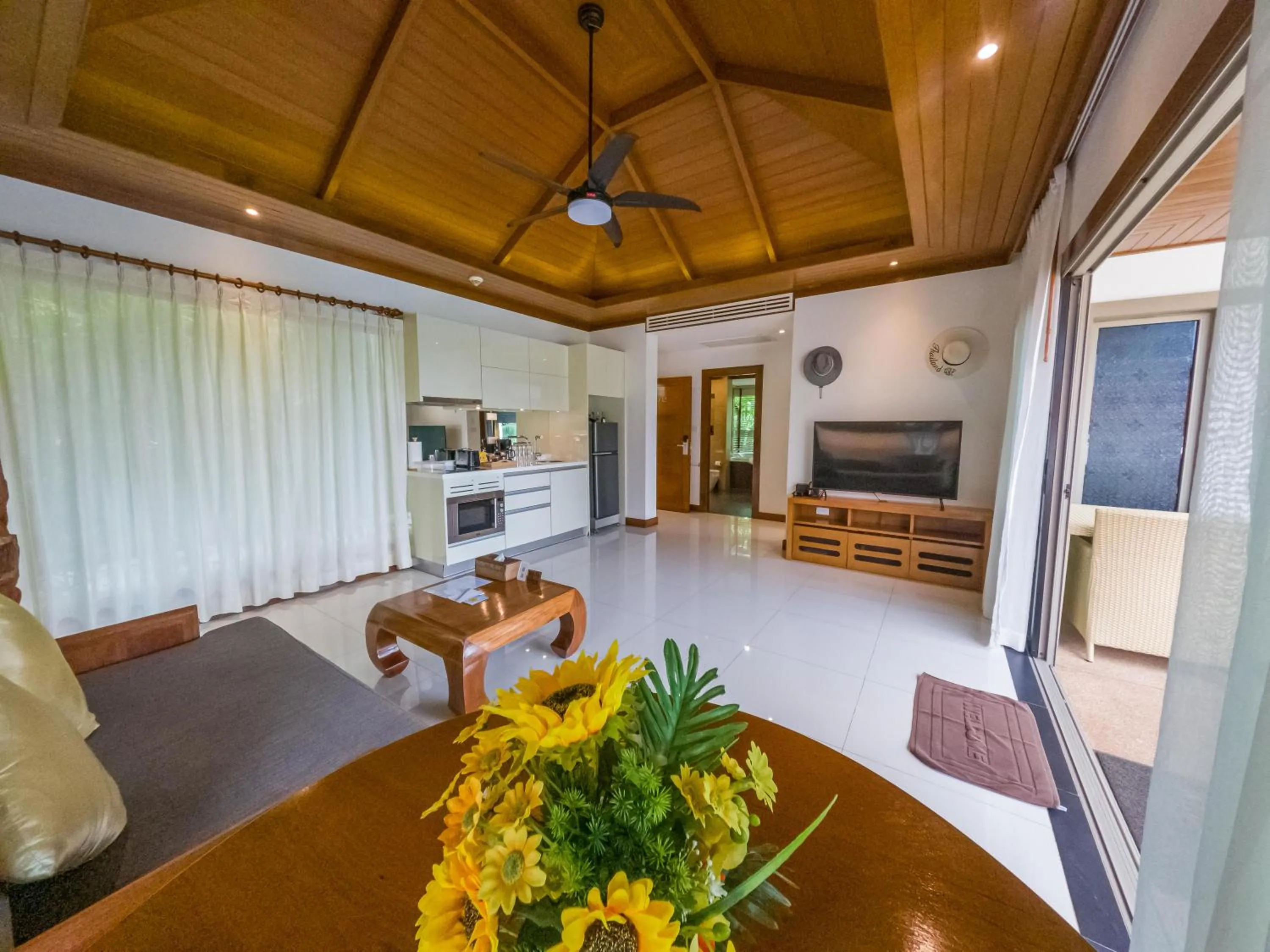 TV and multimedia in Villa Tantawan Resort - Private Pool Villas