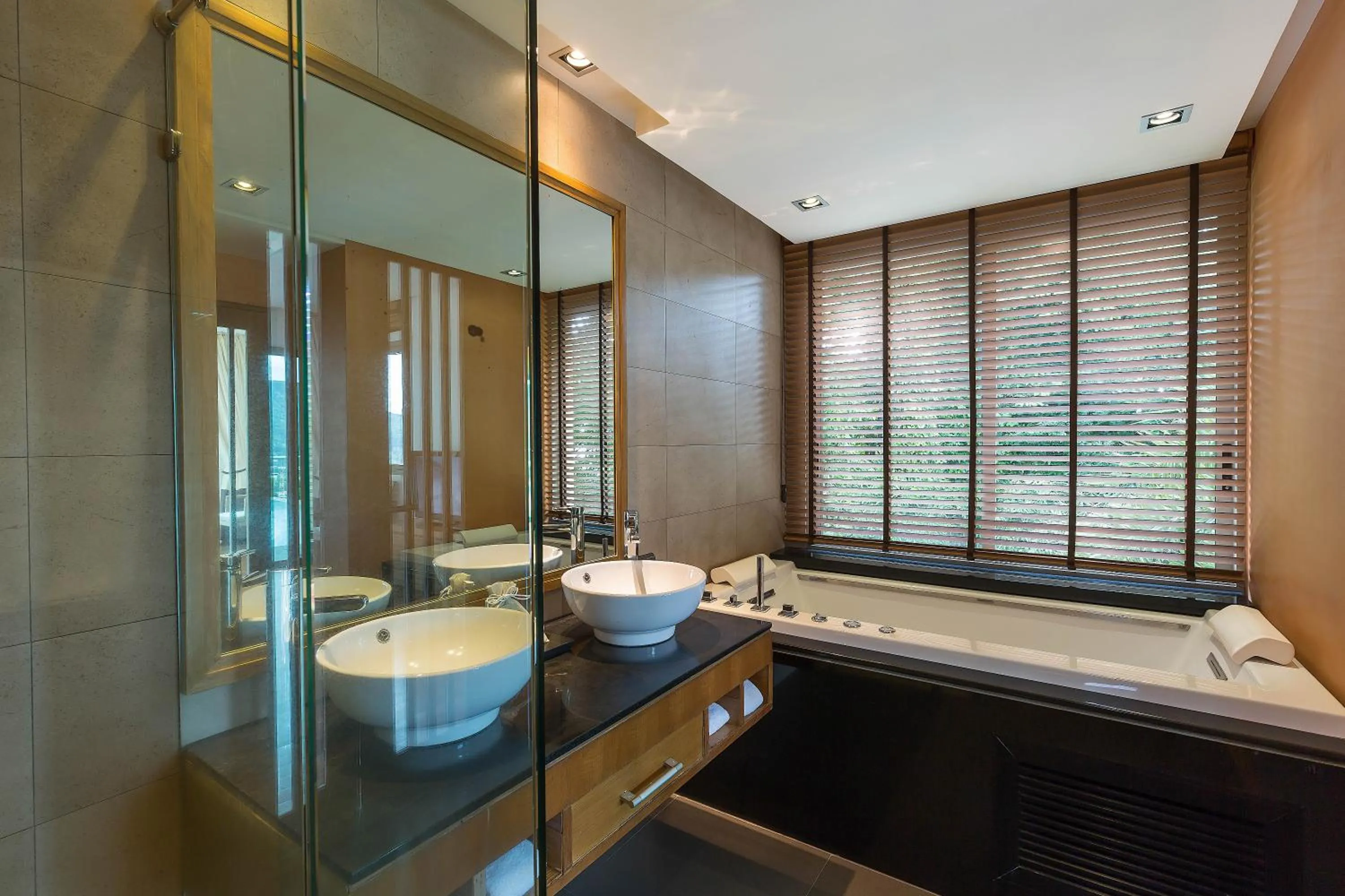 Bathroom in Villa Tantawan Resort - Private Pool Villas