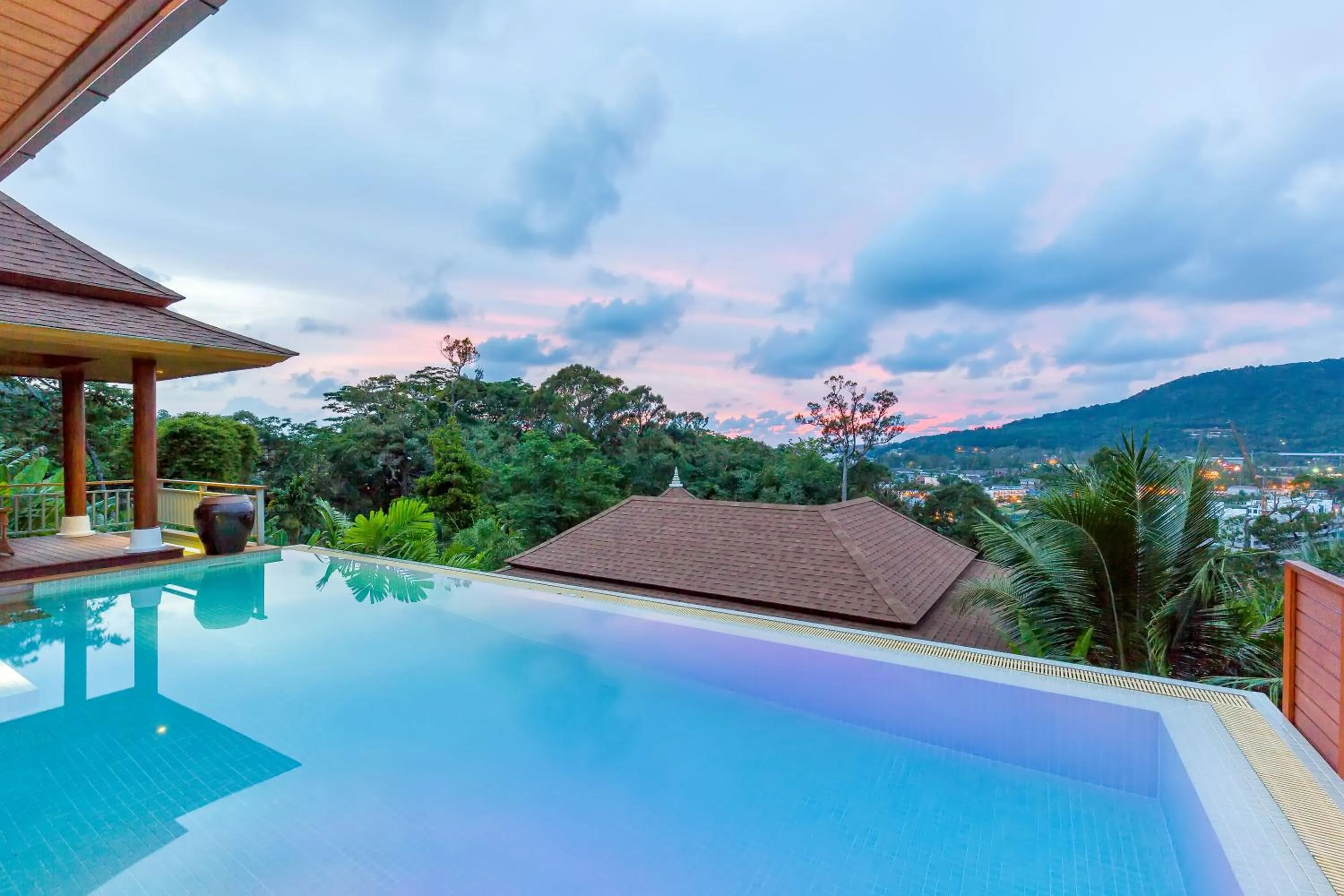 Mountain view in Villa Tantawan Resort - Private Pool Villas