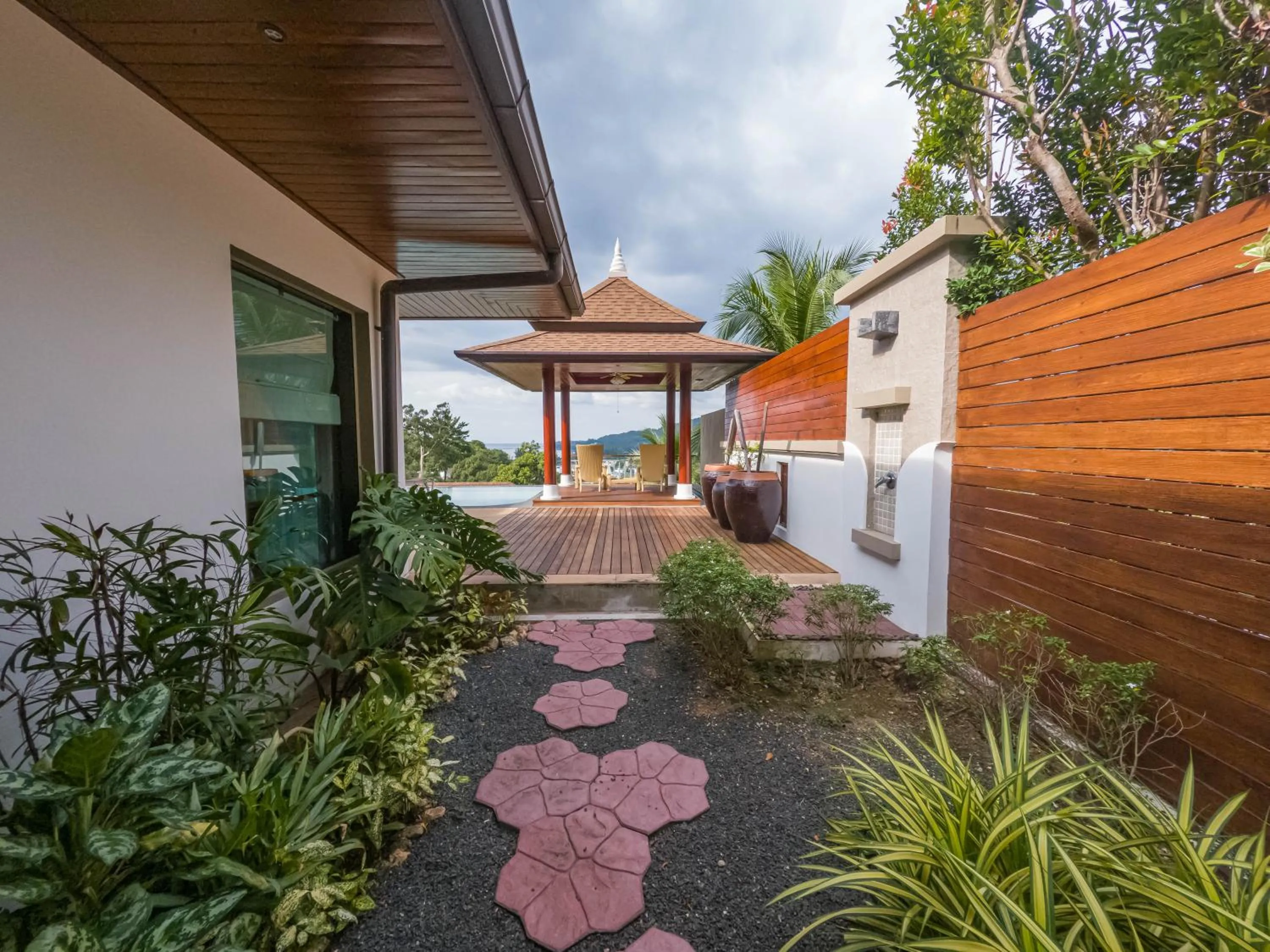 Garden view in Villa Tantawan Resort - Private Pool Villas