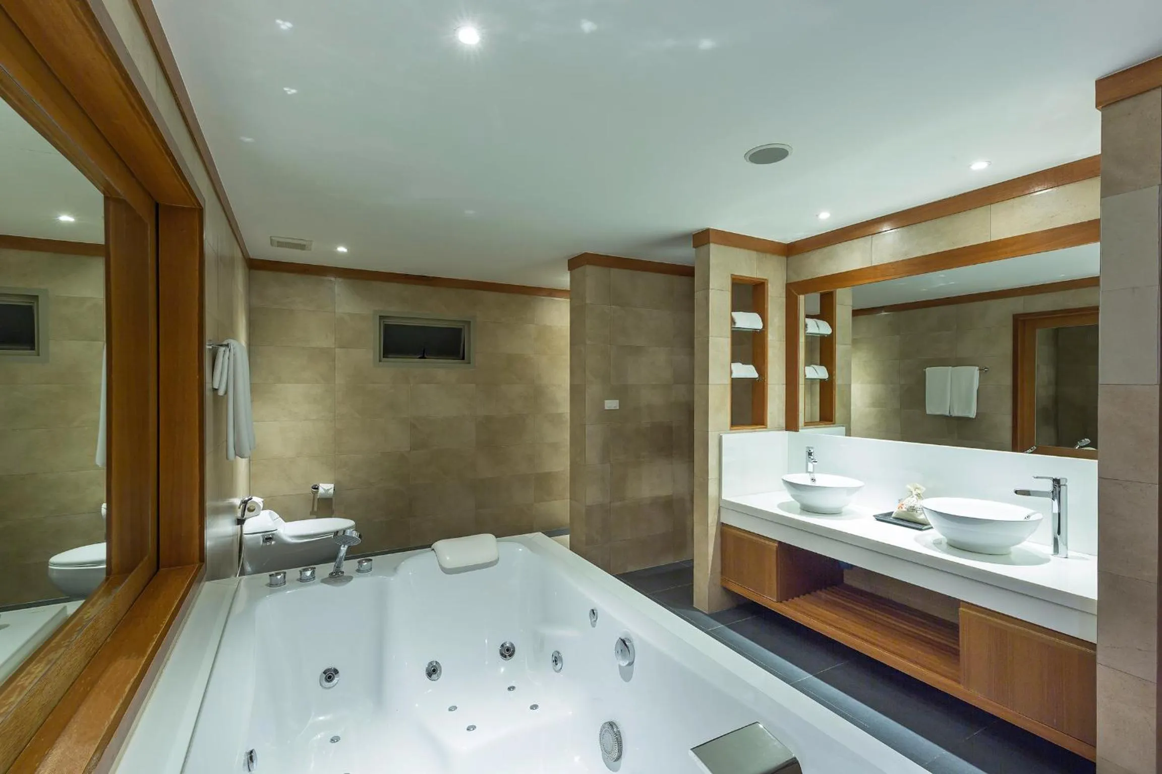 Bathroom in Villa Tantawan Resort - Private Pool Villas