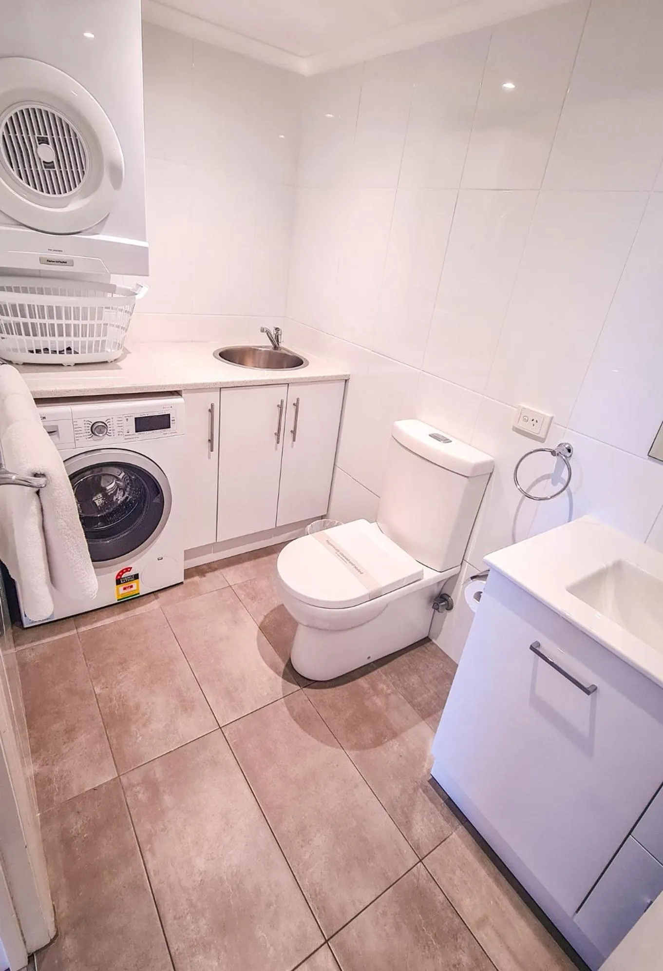Bathroom in Pelican Sands Beach Resort