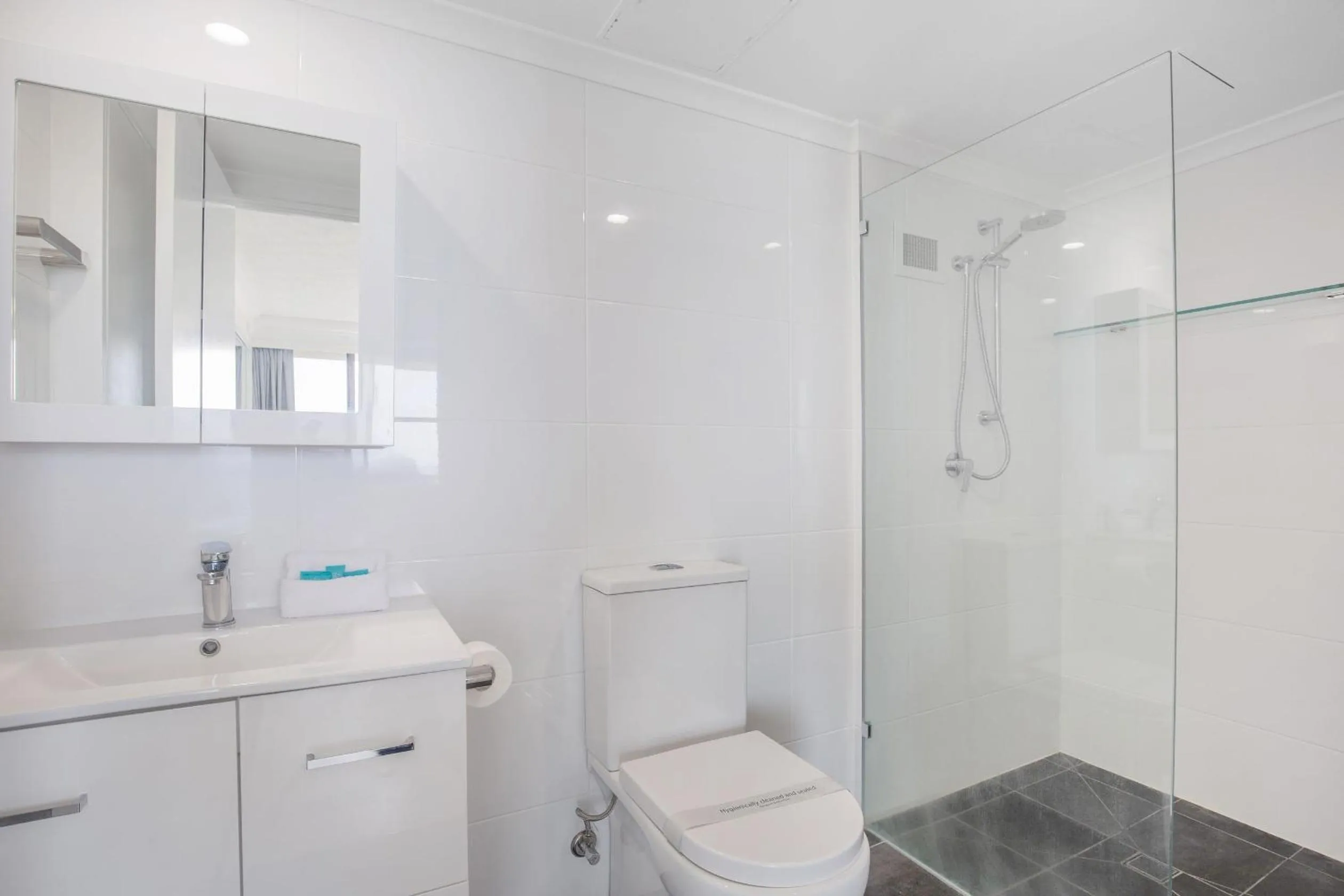 Bathroom in Pelican Sands Beach Resort
