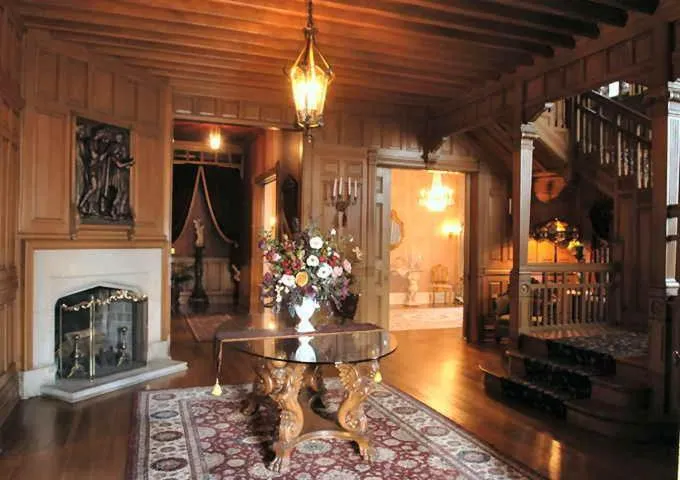 Alexander Mansion Bed & Breakfast