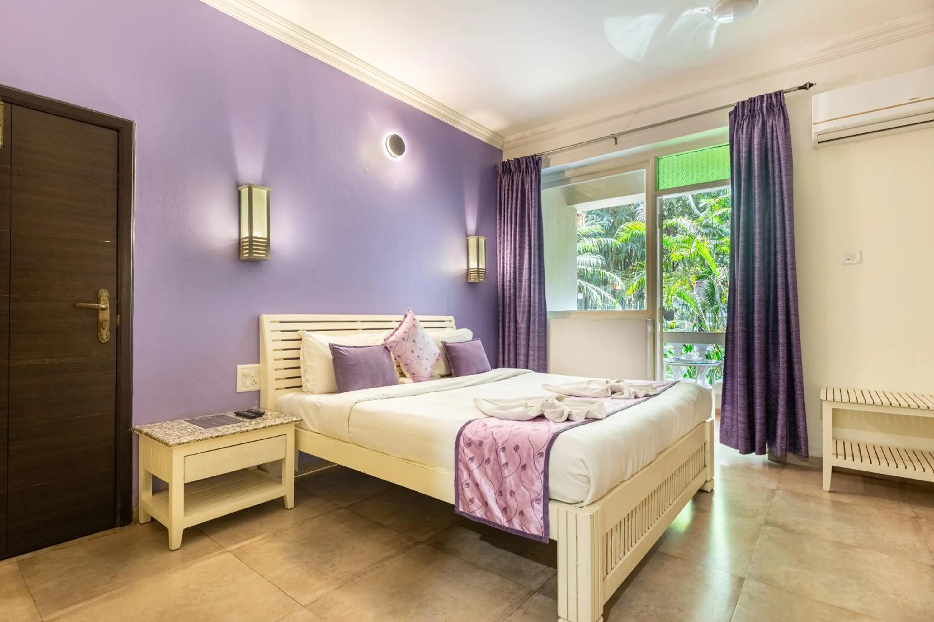 Bedroom, Bed in CALUX Joia Do Mar Resort - Calangute