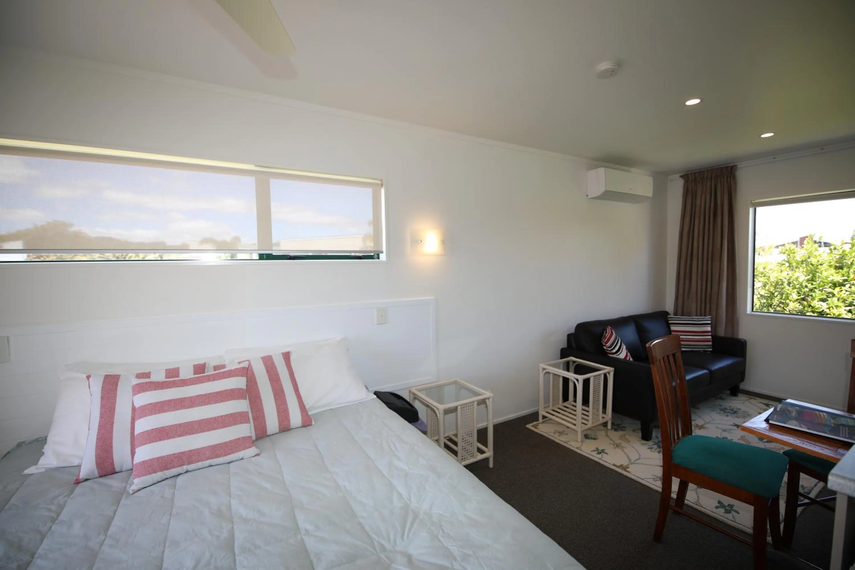 Bed in Blue Marlin Apartments