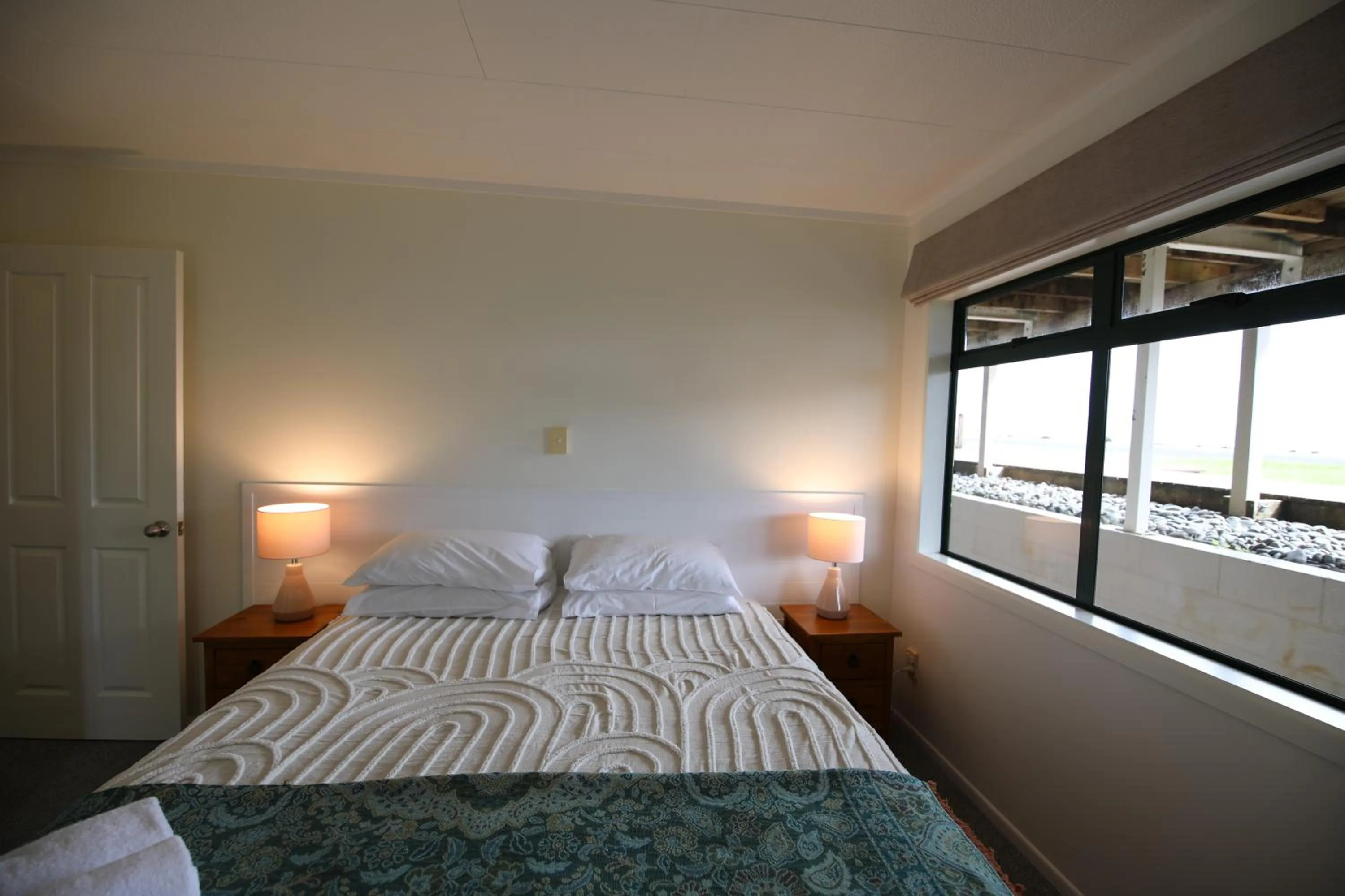 Bedroom, Bed in Blue Marlin Apartments