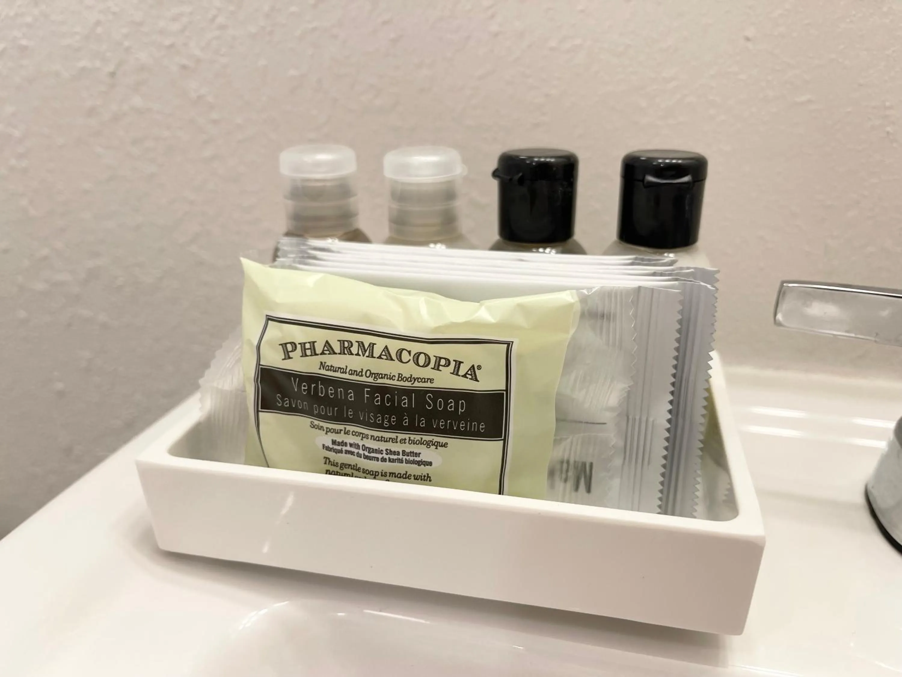 Bathroom in Frederick Motel