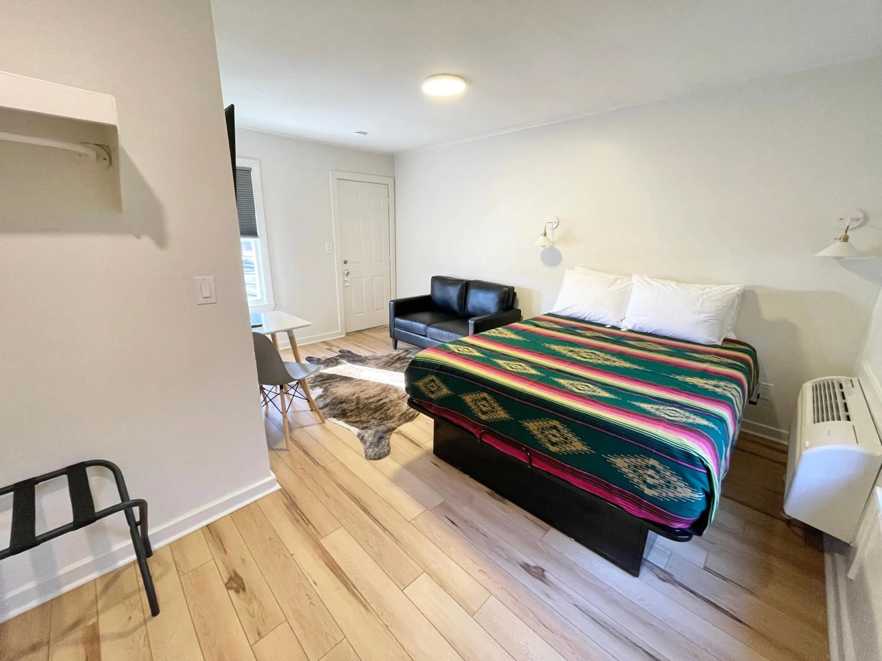 Bed in Frederick Motel