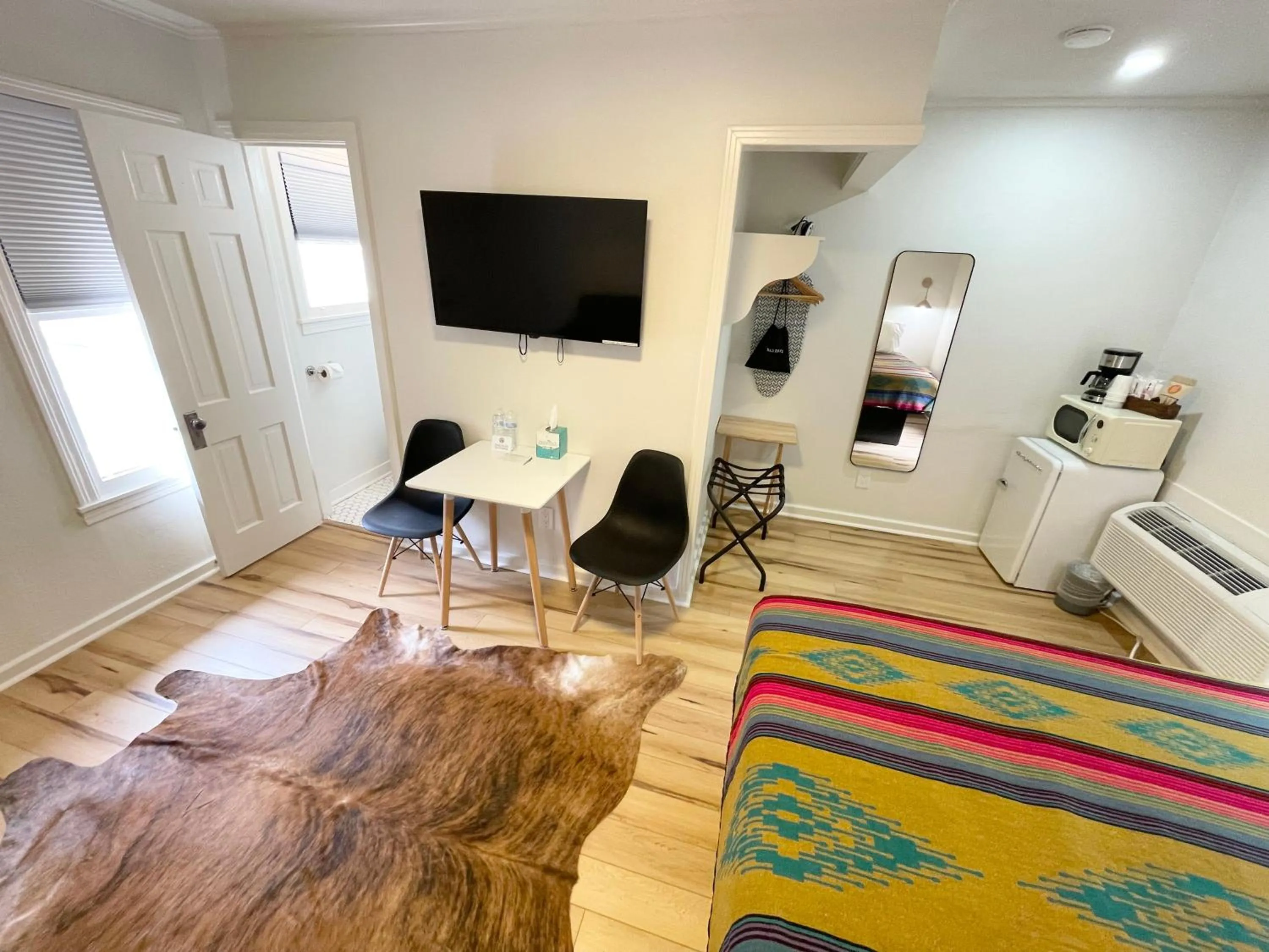 TV and multimedia in Frederick Motel