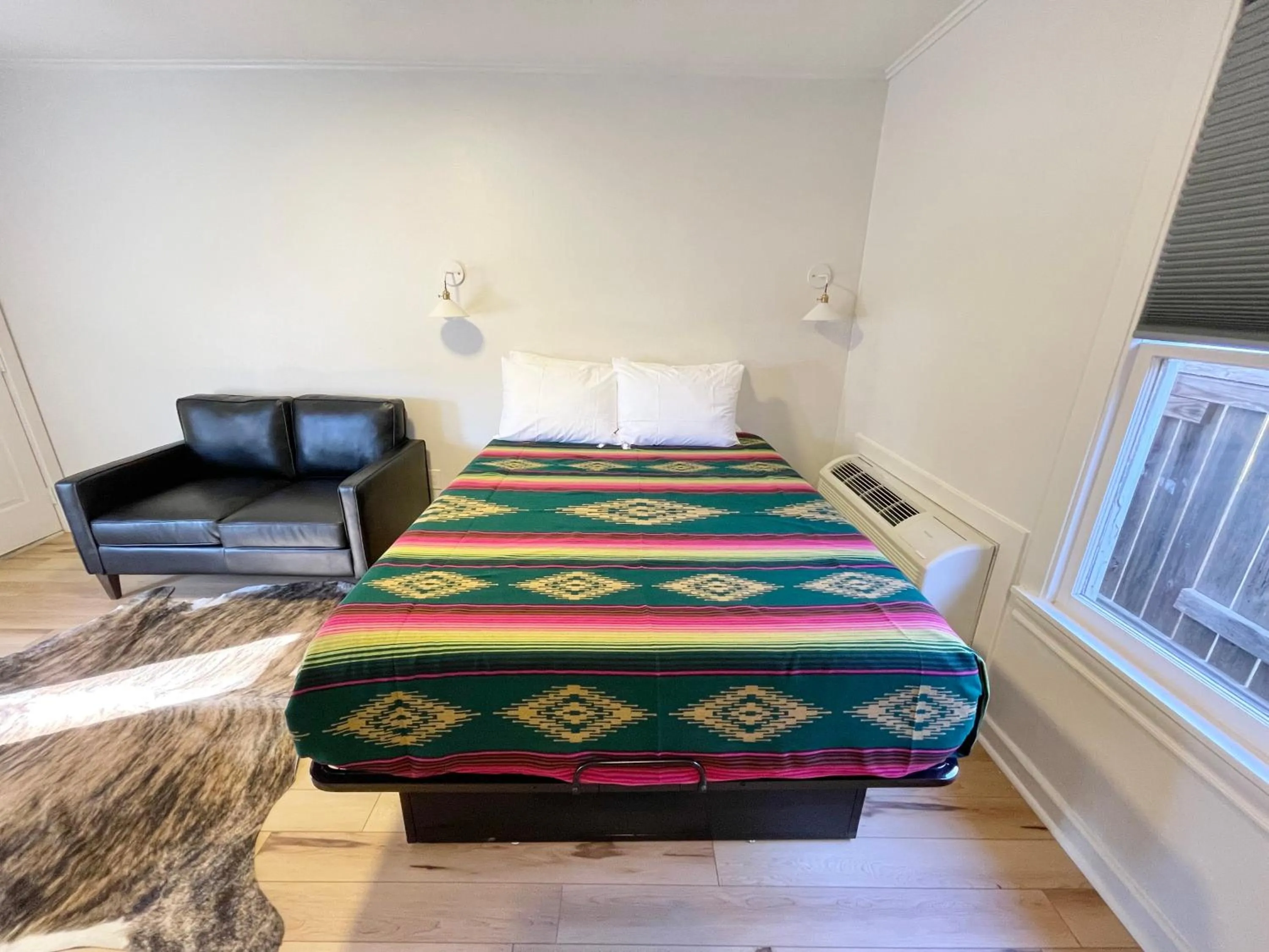 Bed in Frederick Motel