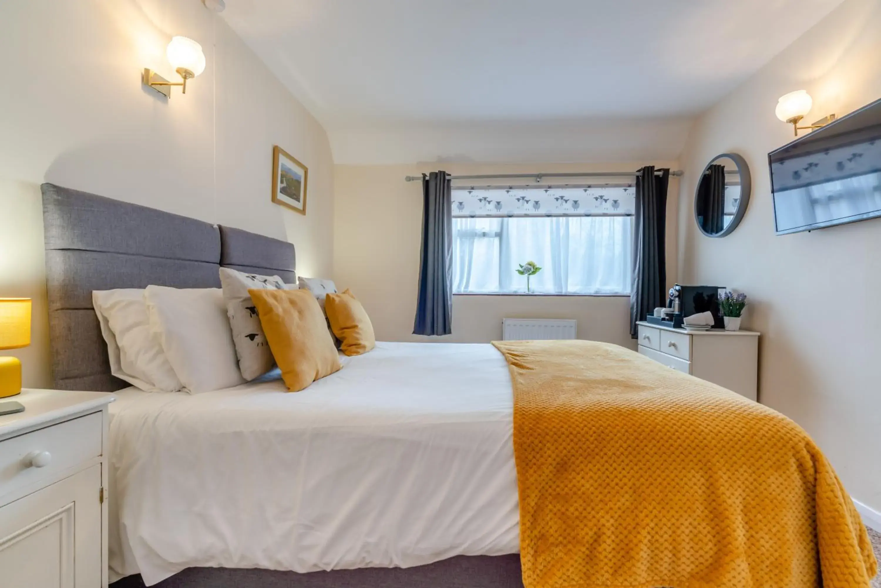Double or Twin Room with Garden View in The Barn Guest House and Tearoom Double or Twin Room with Garden View in The Barn Guest House and Tearoom