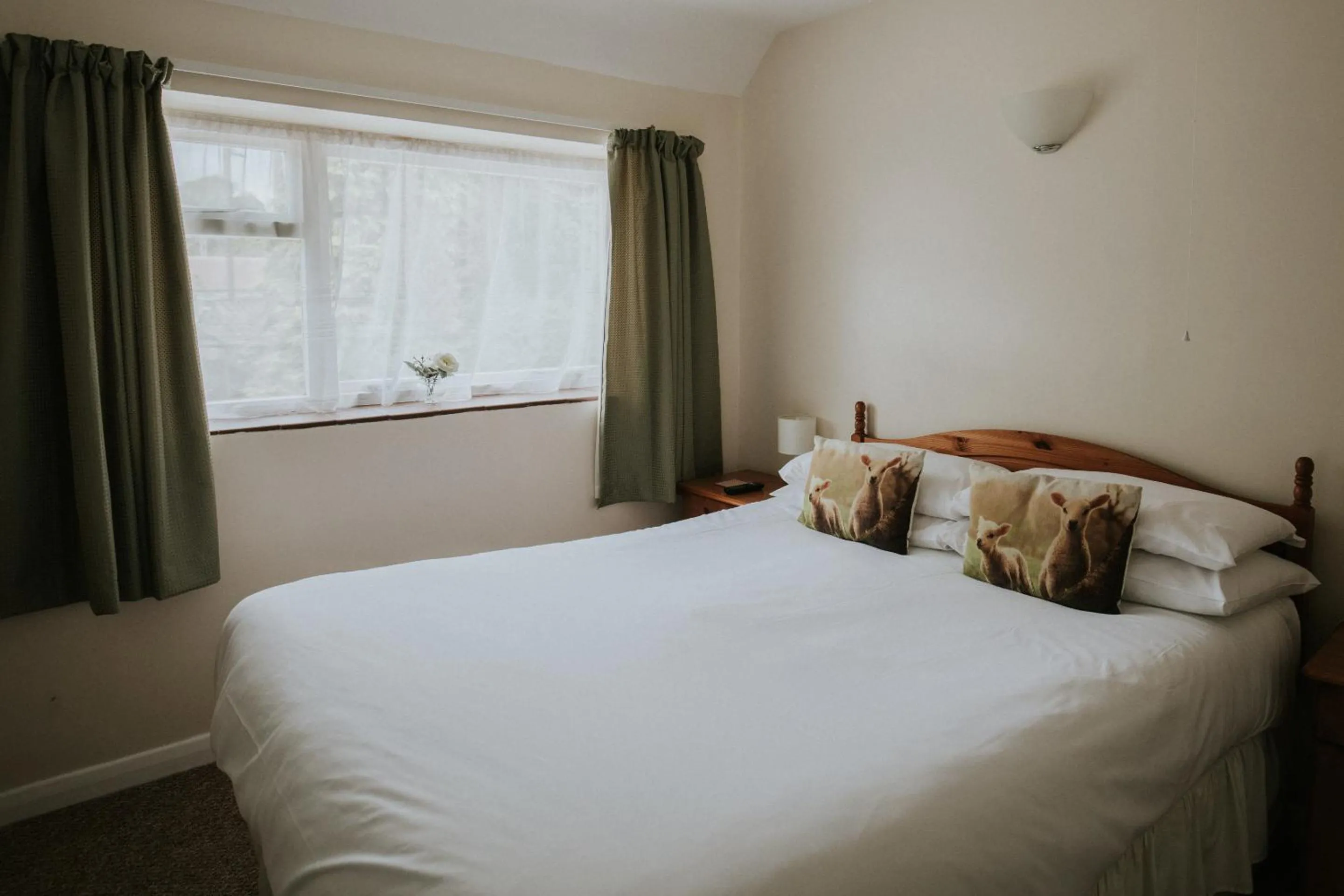 Bedroom, Bed in The Barn Guest House and Tearoom