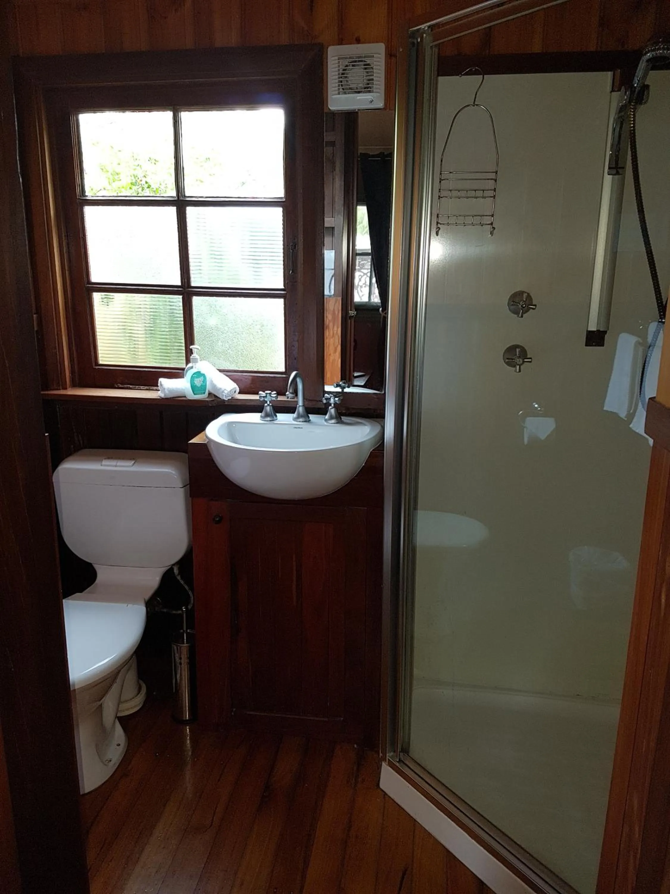 Bathroom in Bridgefield Guest House