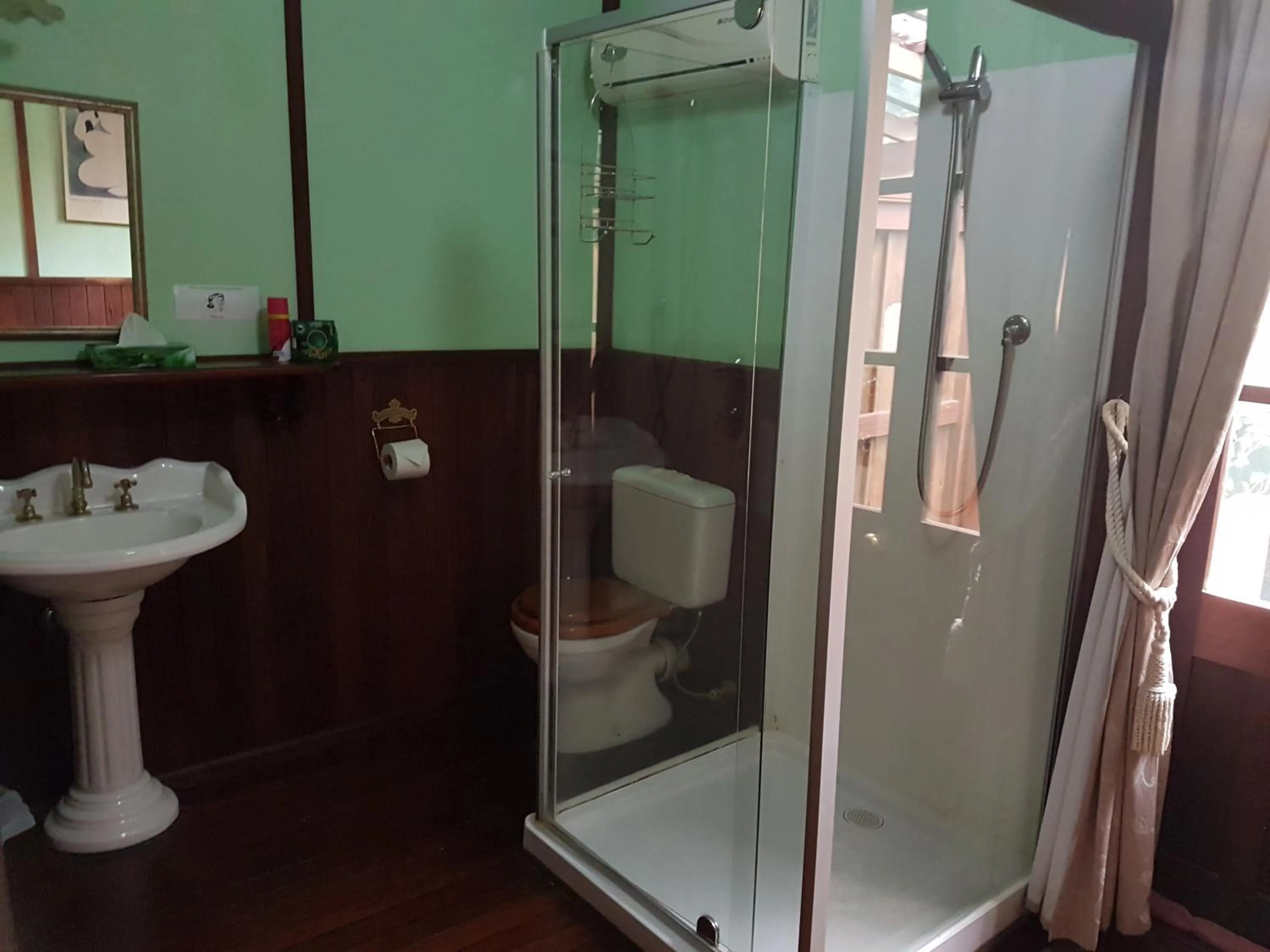 Bathroom in Bridgefield Guest House