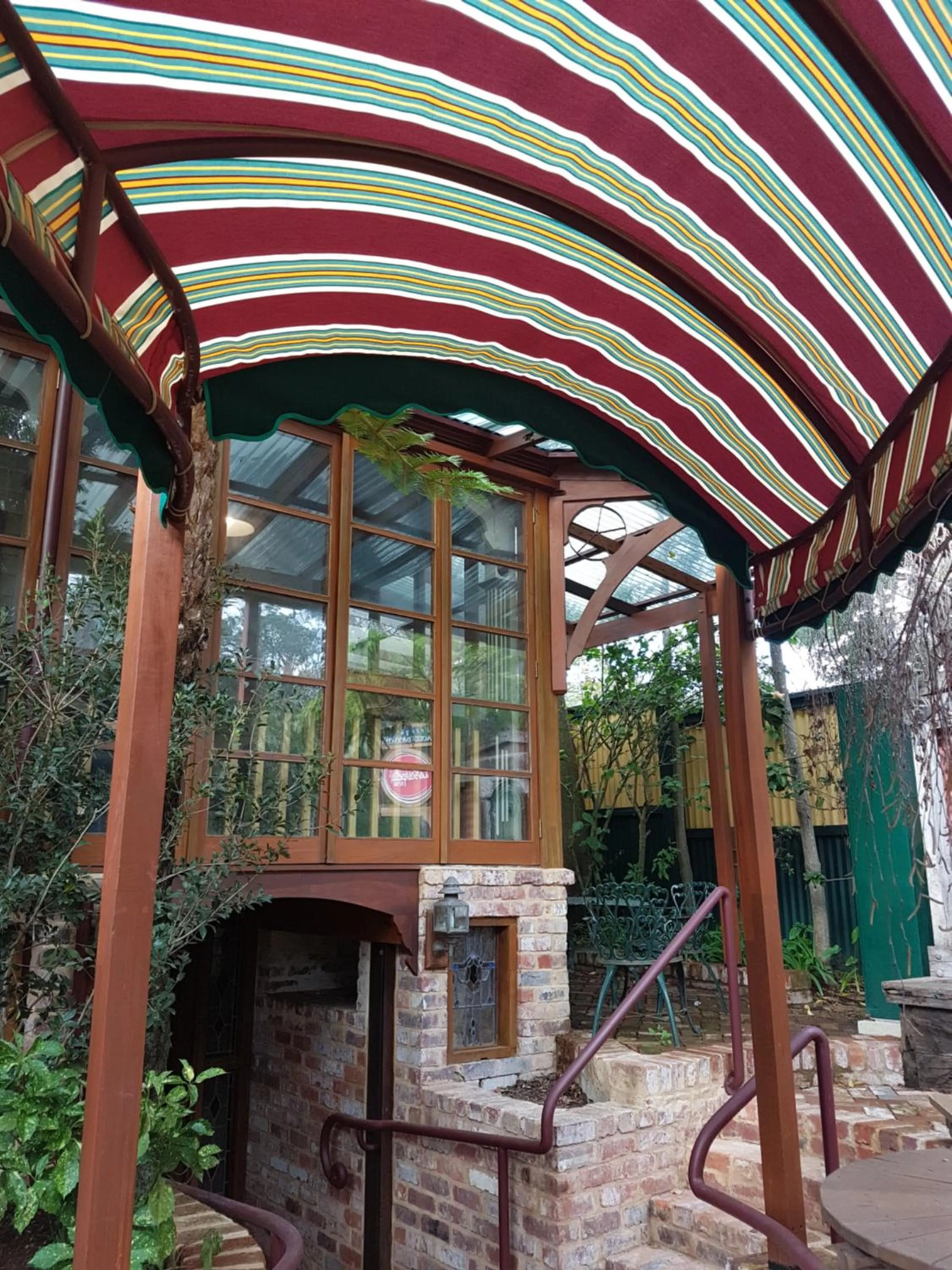 Restaurant/places to eat in Bridgefield Guest House