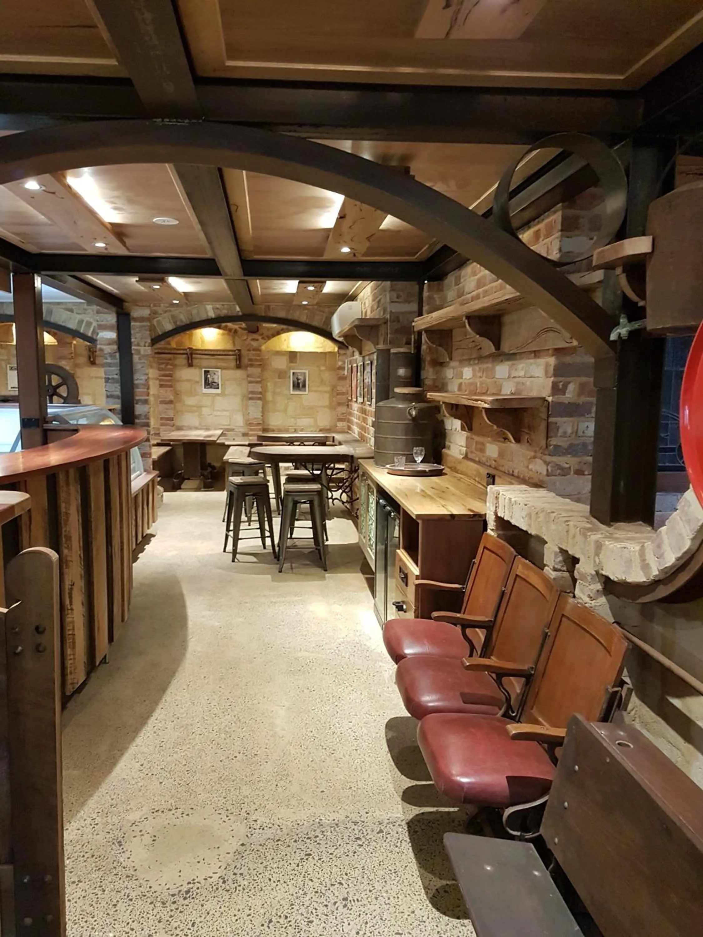 Restaurant/places to eat in Bridgefield Guest House