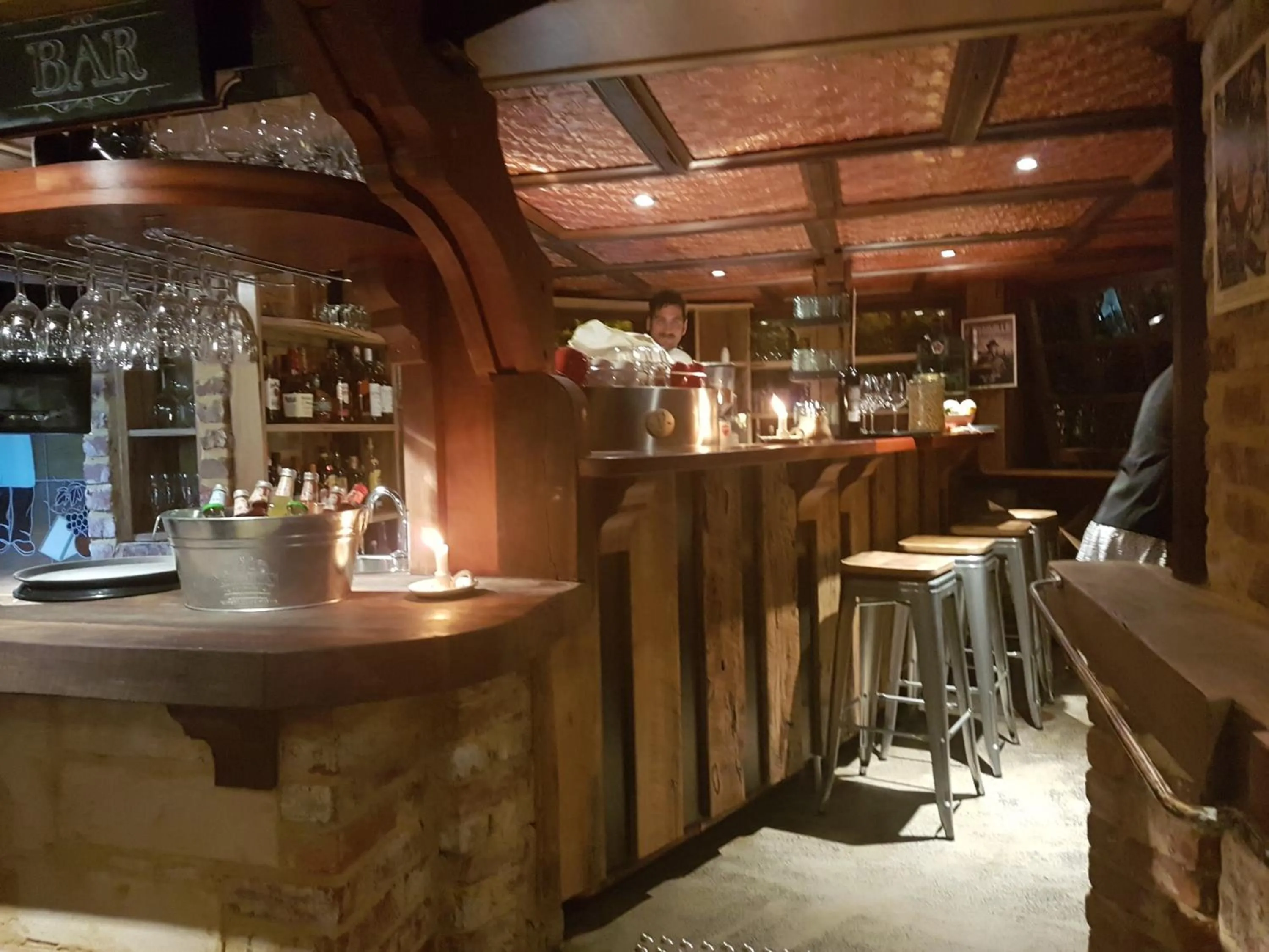 Restaurant/places to eat in Bridgefield Guest House