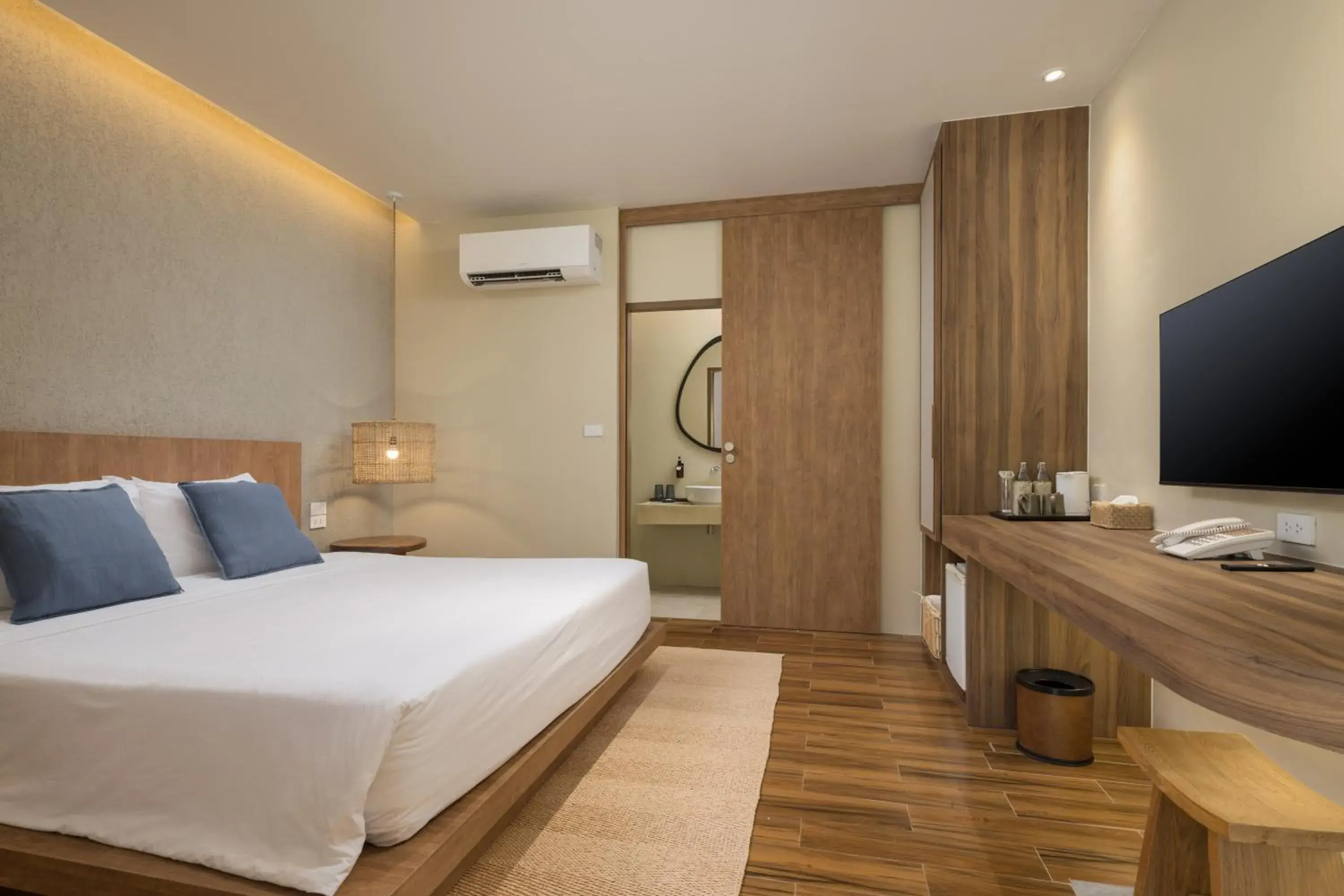 Superior King Room in Phangan Bayshore Resort Koh Phangan Superior King Room in Phangan Bayshore Resort Koh Phangan